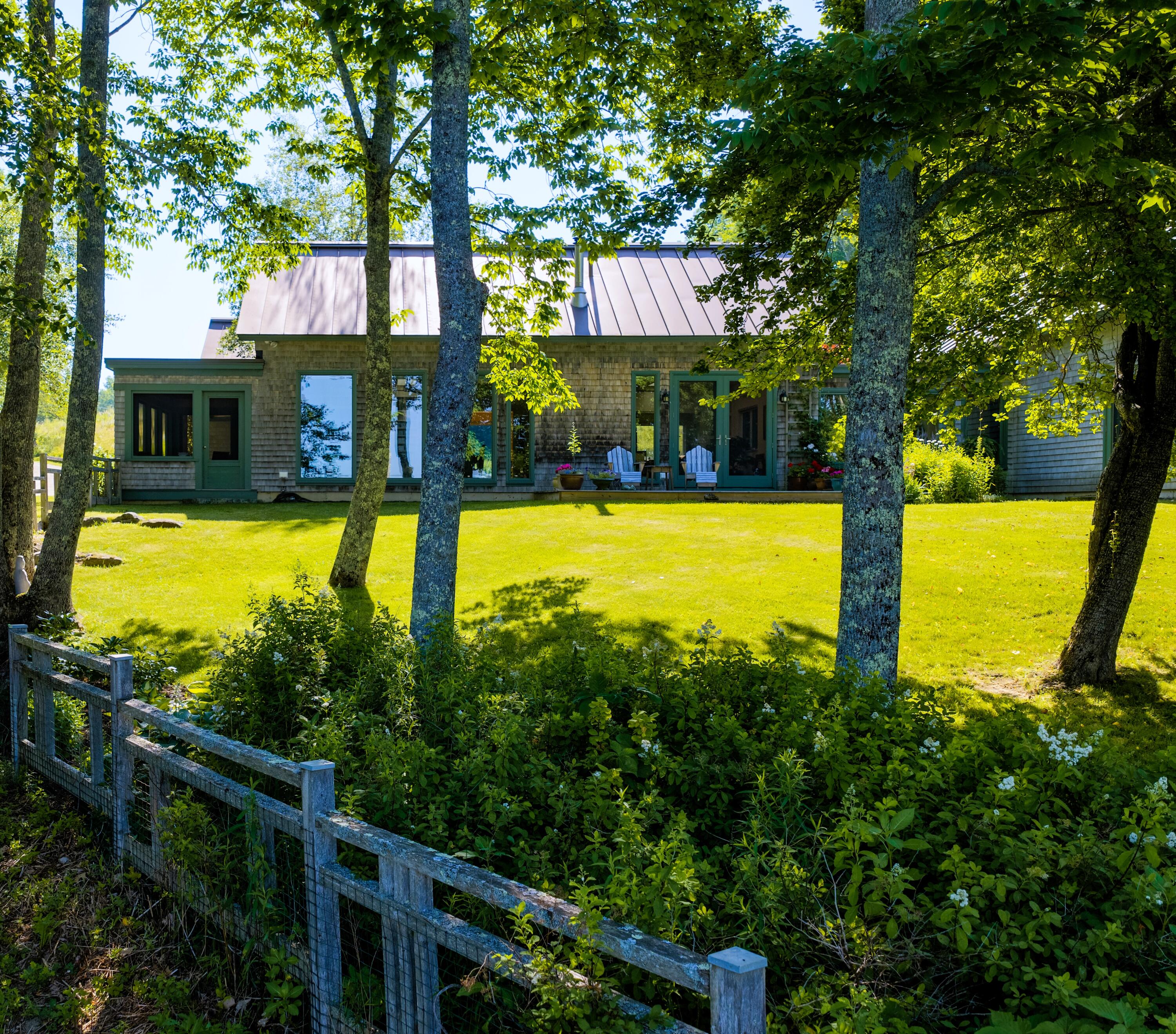 main property photo 18
