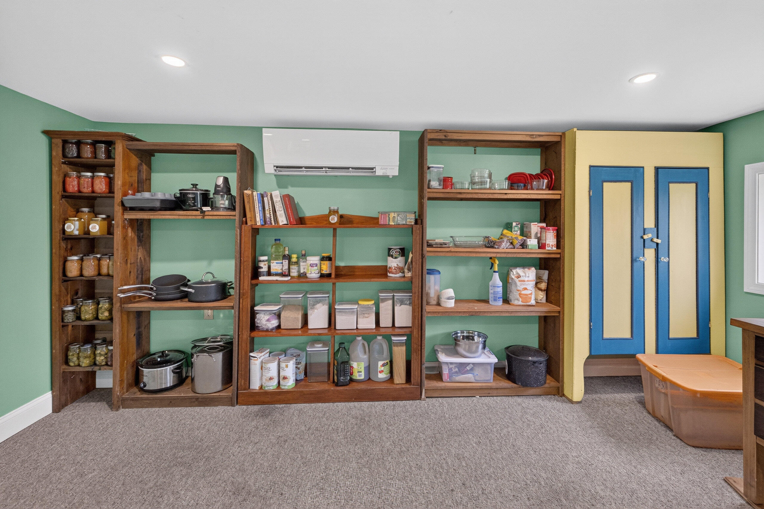 main property photo 28