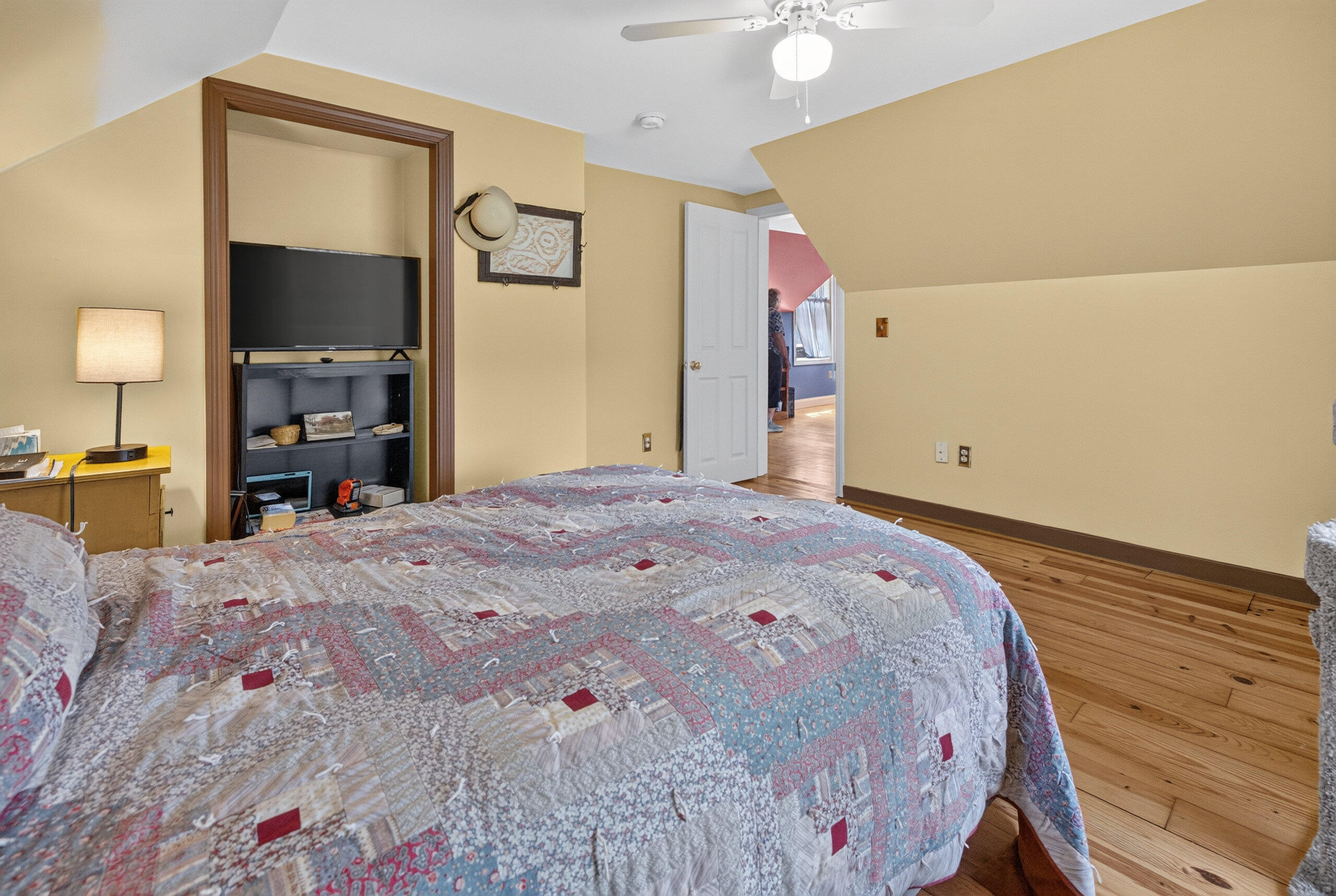 main property photo 39
