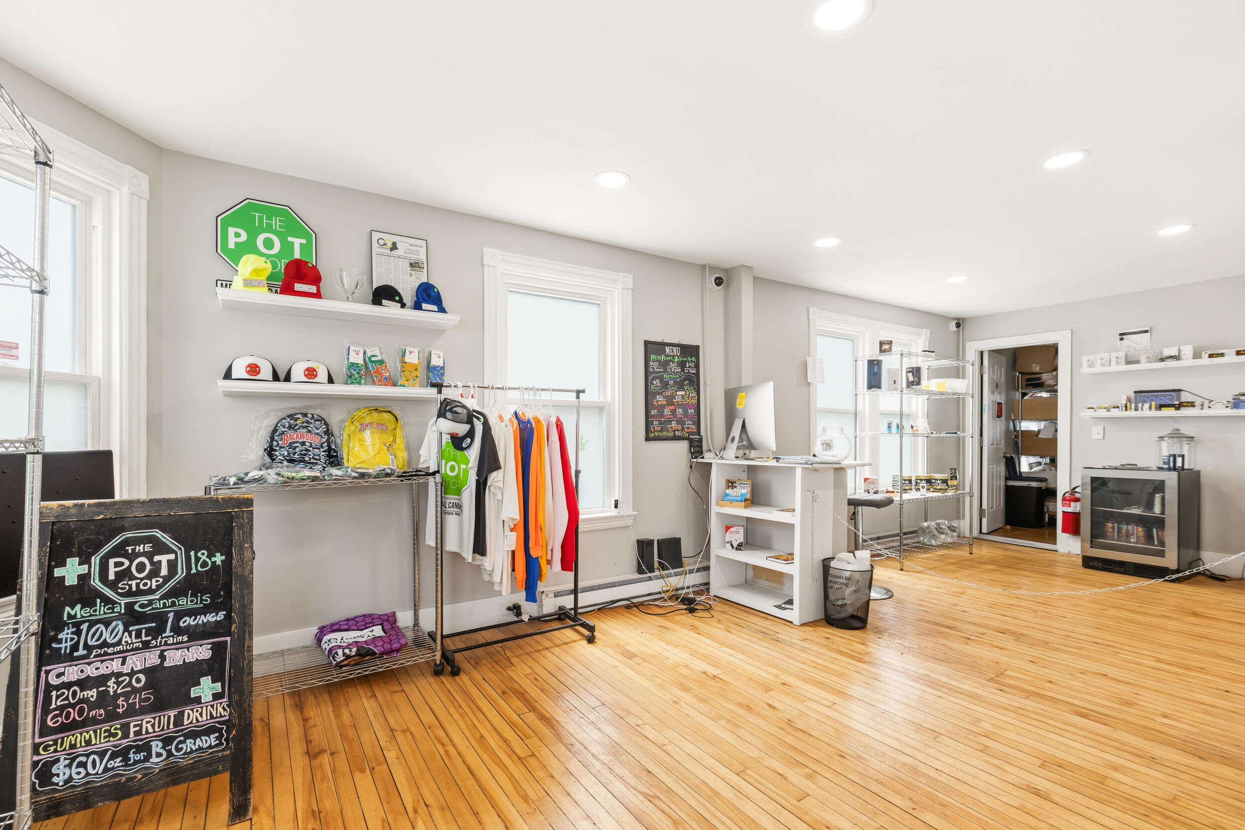 main property photo 6