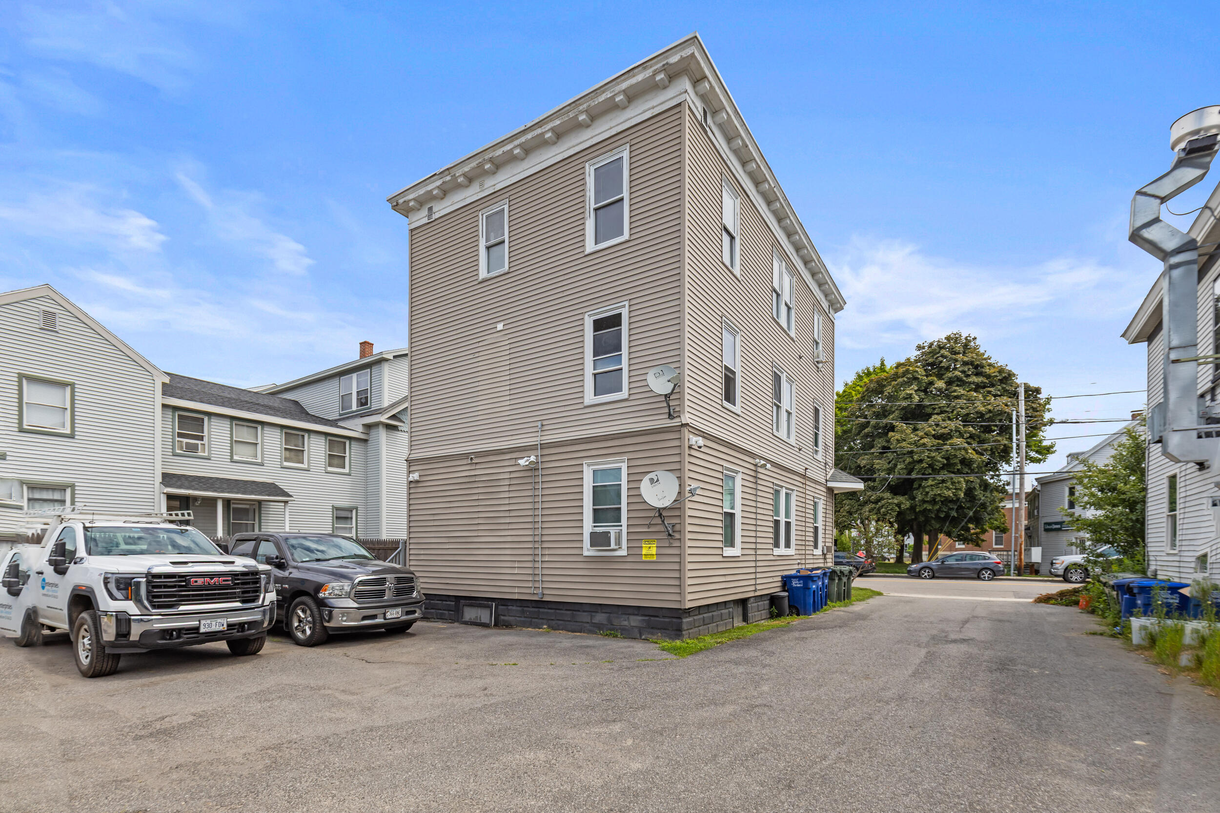 main property photo 4