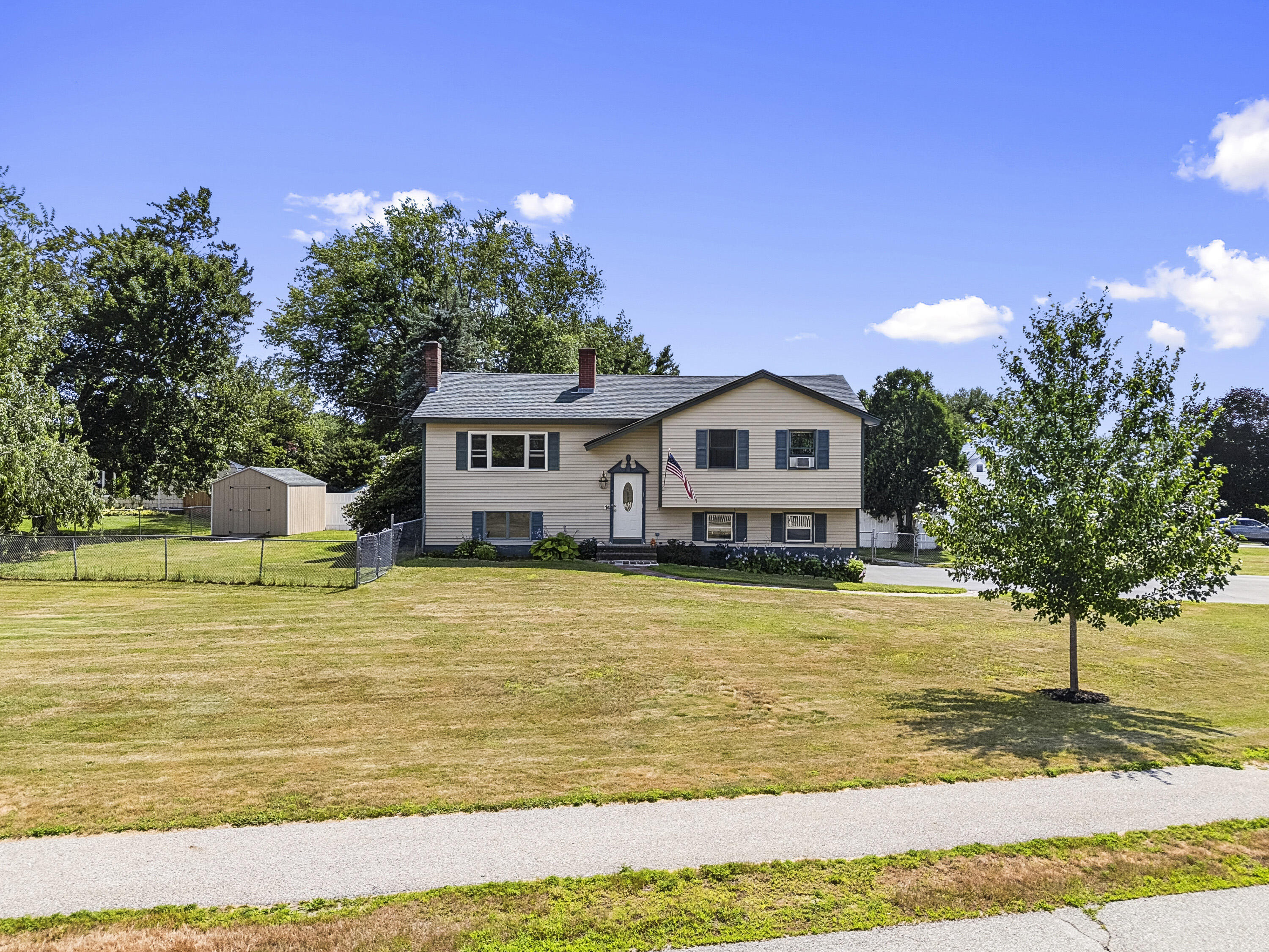 main property photo 6