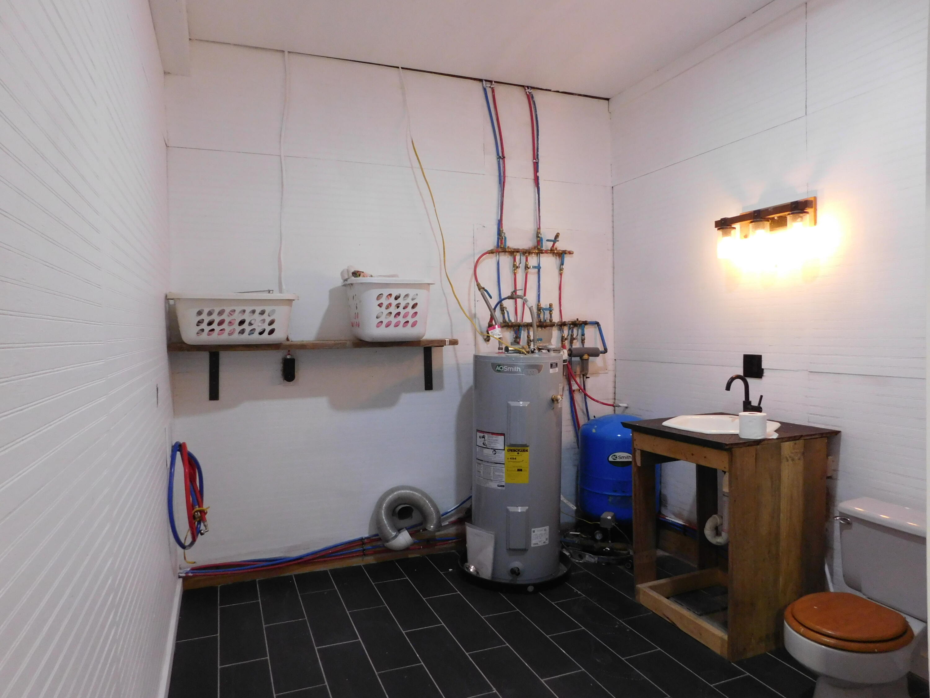 main property photo 40