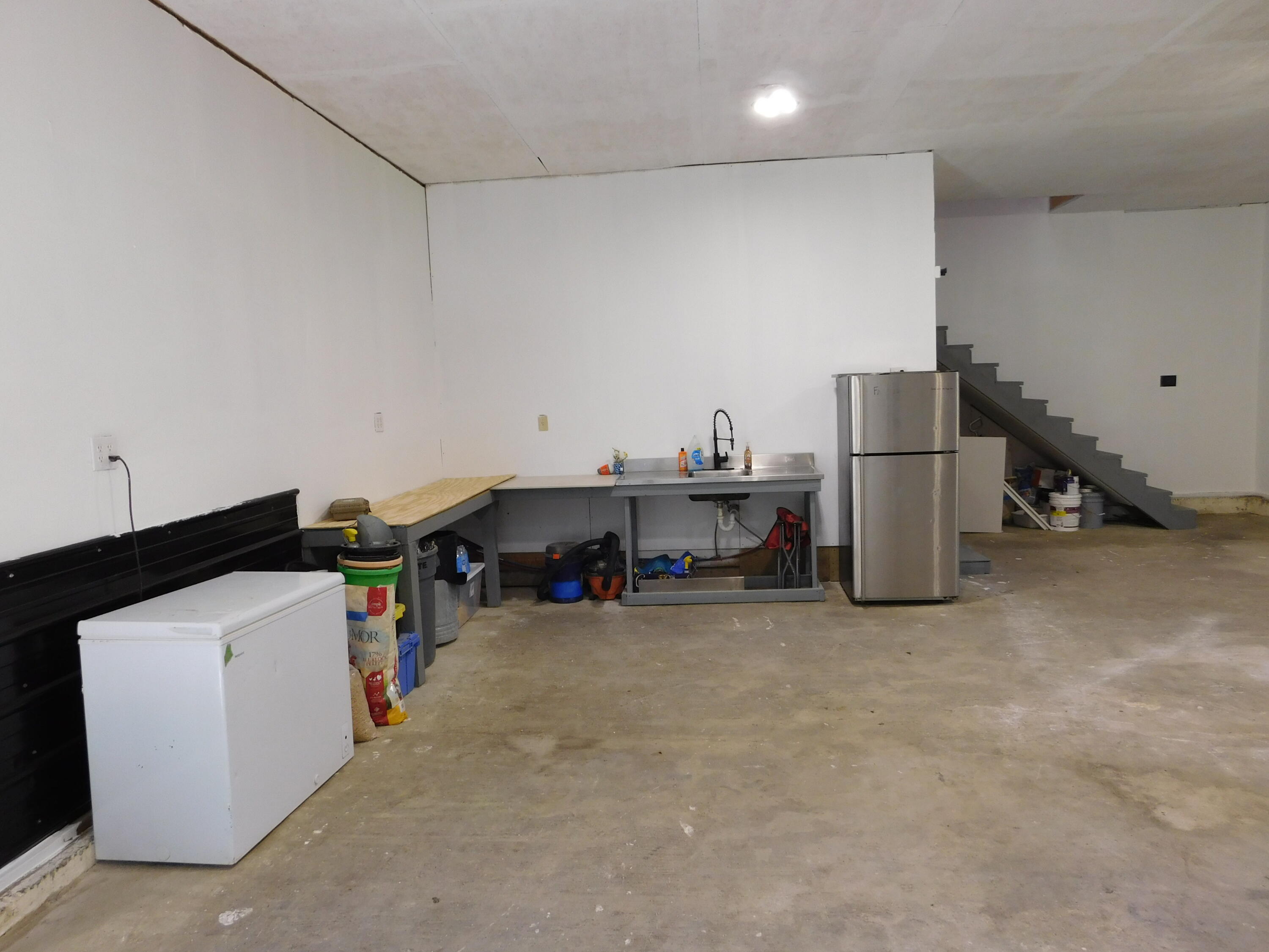 main property photo 54