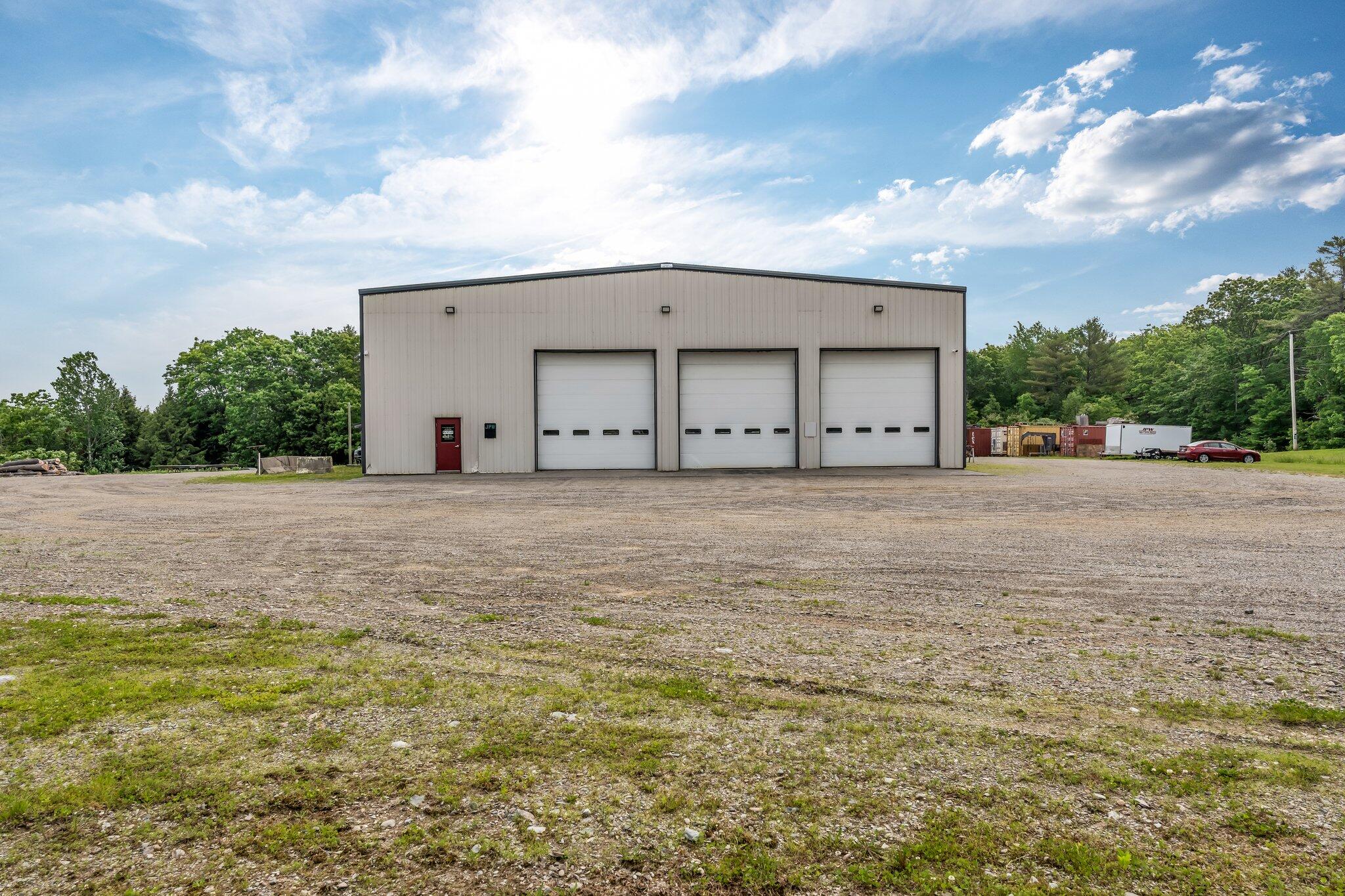 main property photo 38