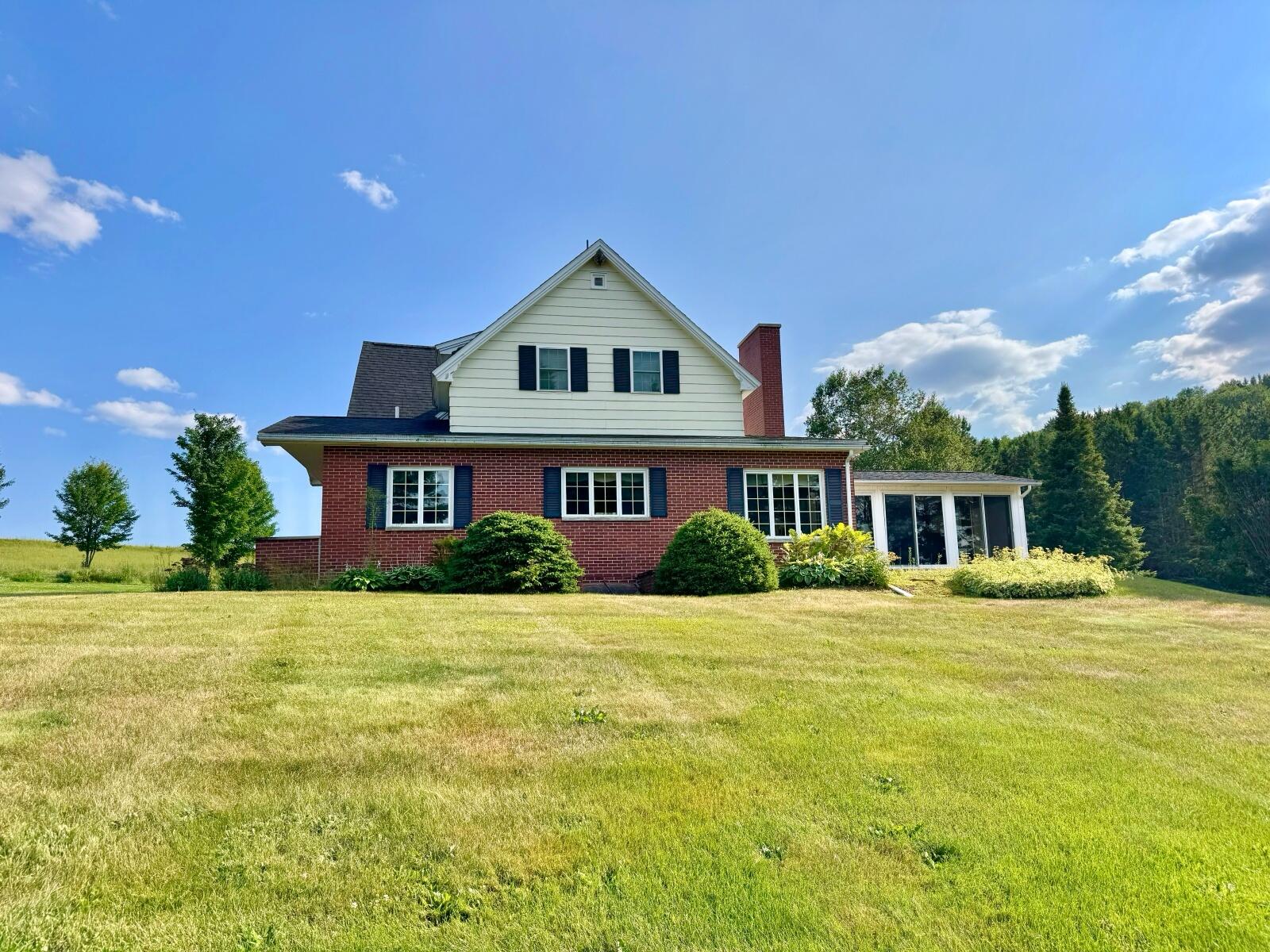 main property photo 12