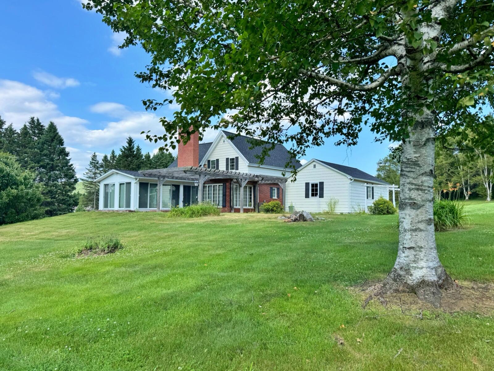 main property photo 14