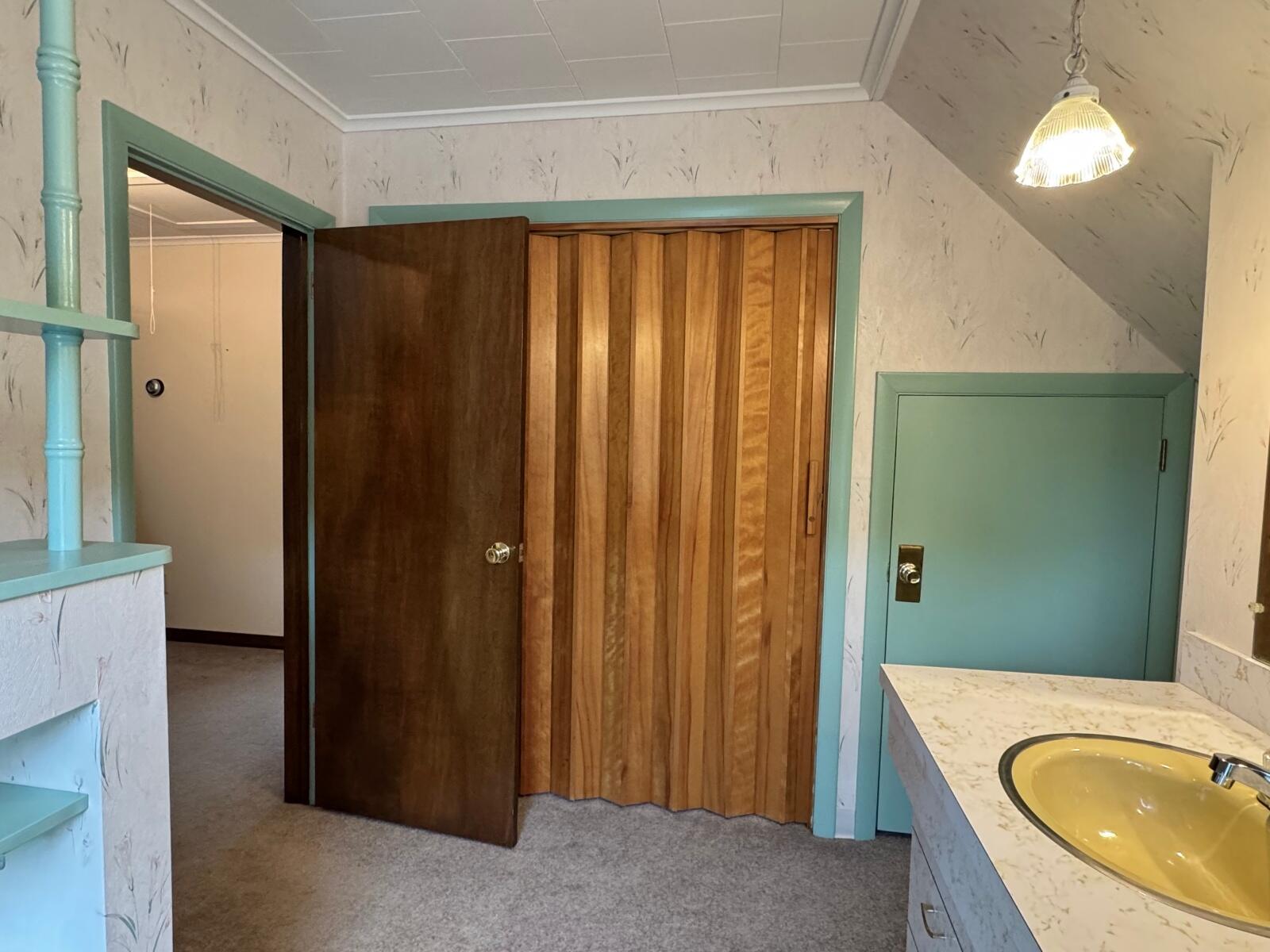 main property photo 80