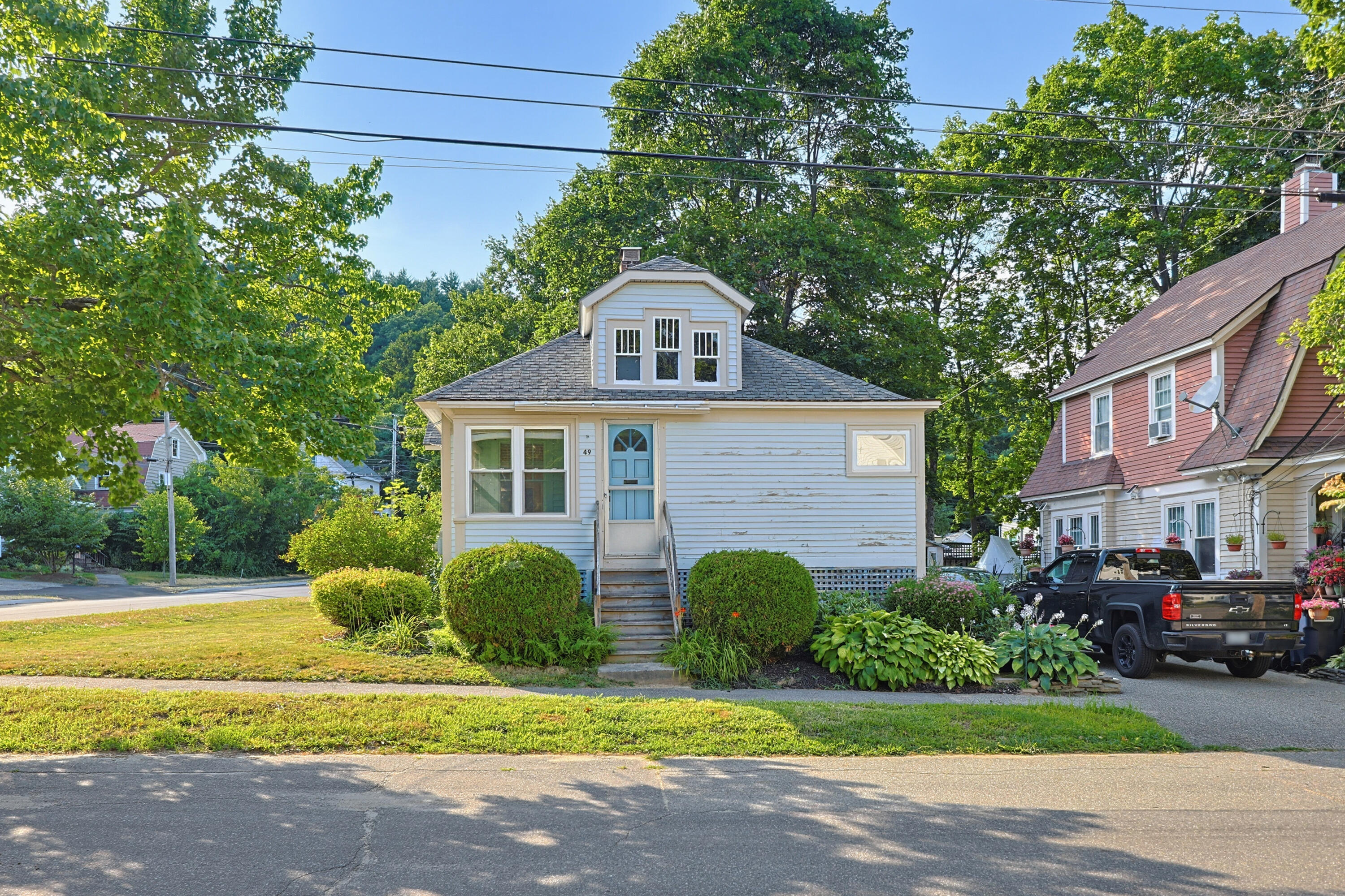 main property photo 2