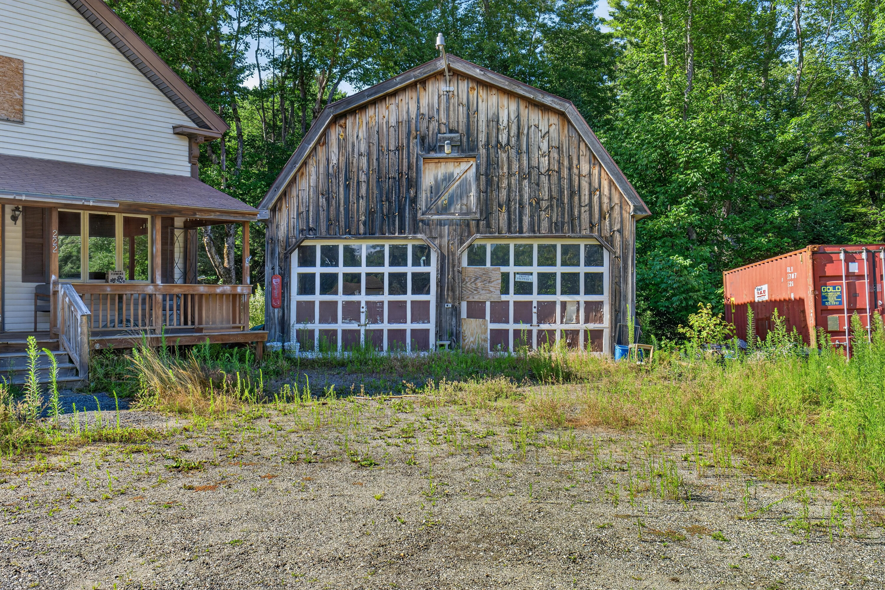 main property photo 30