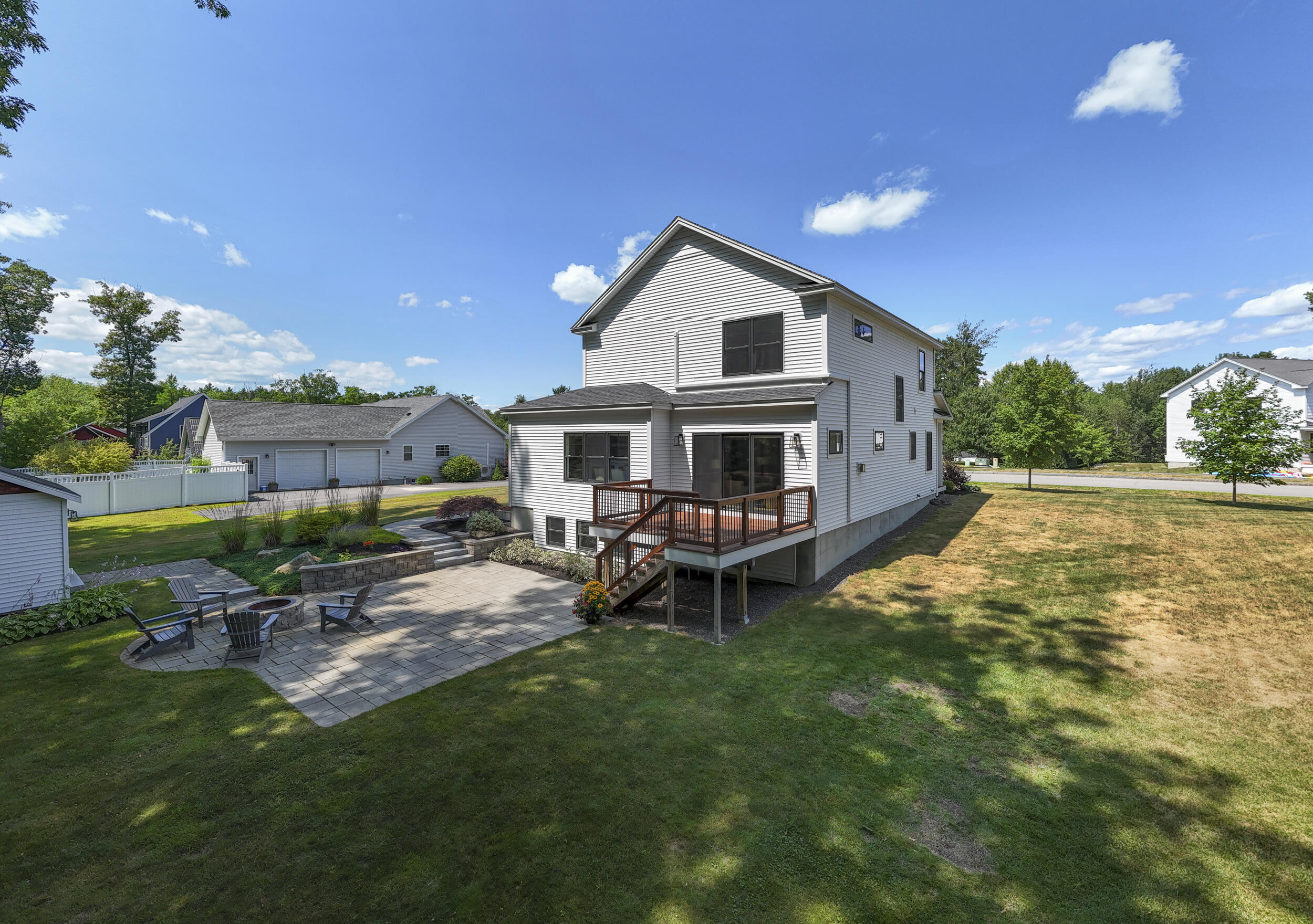 main property photo 77