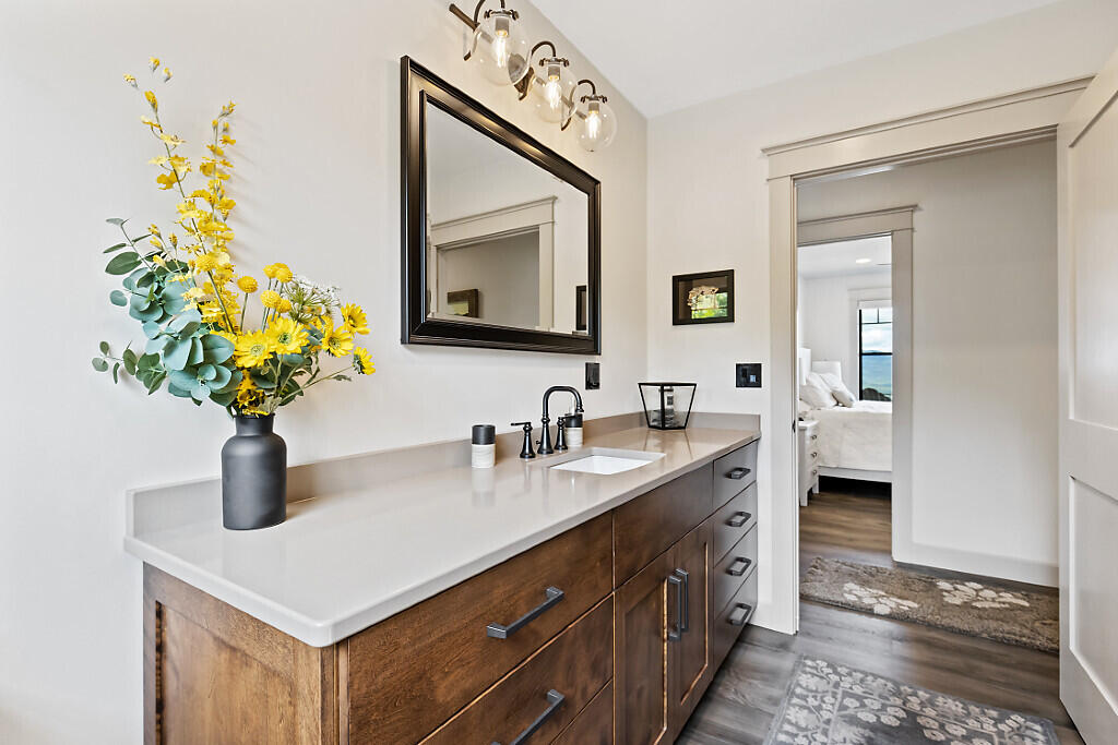 main property photo 70