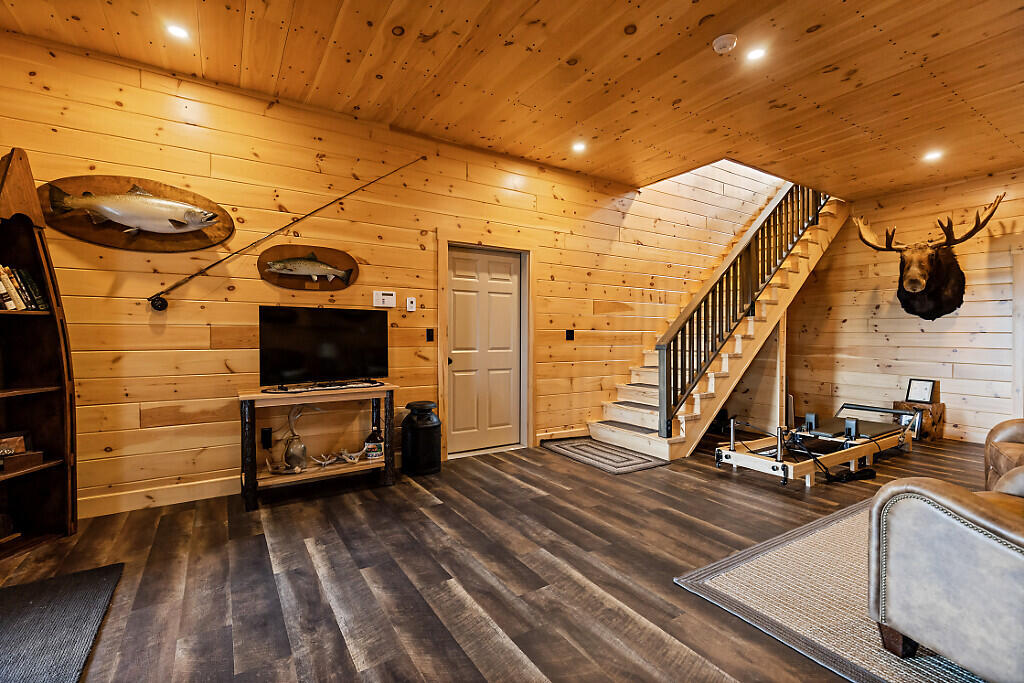 main property photo 77