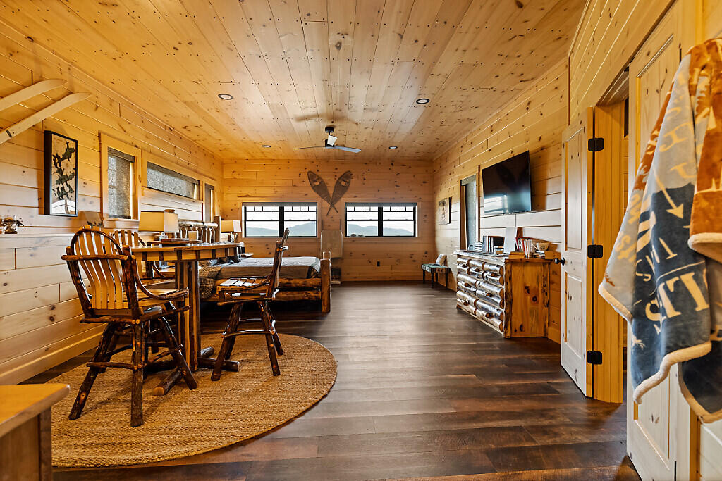 main property photo 83