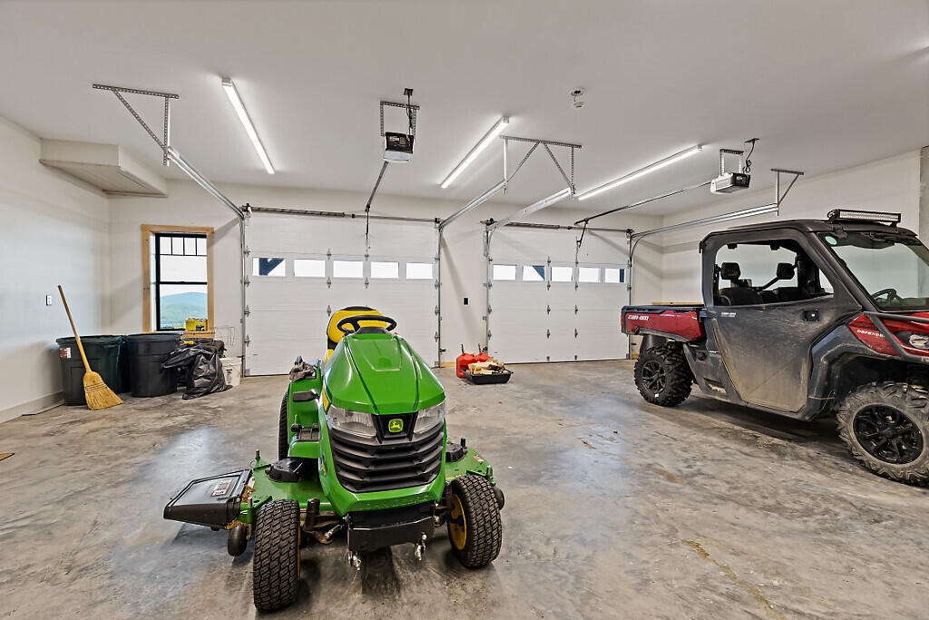 main property photo 94