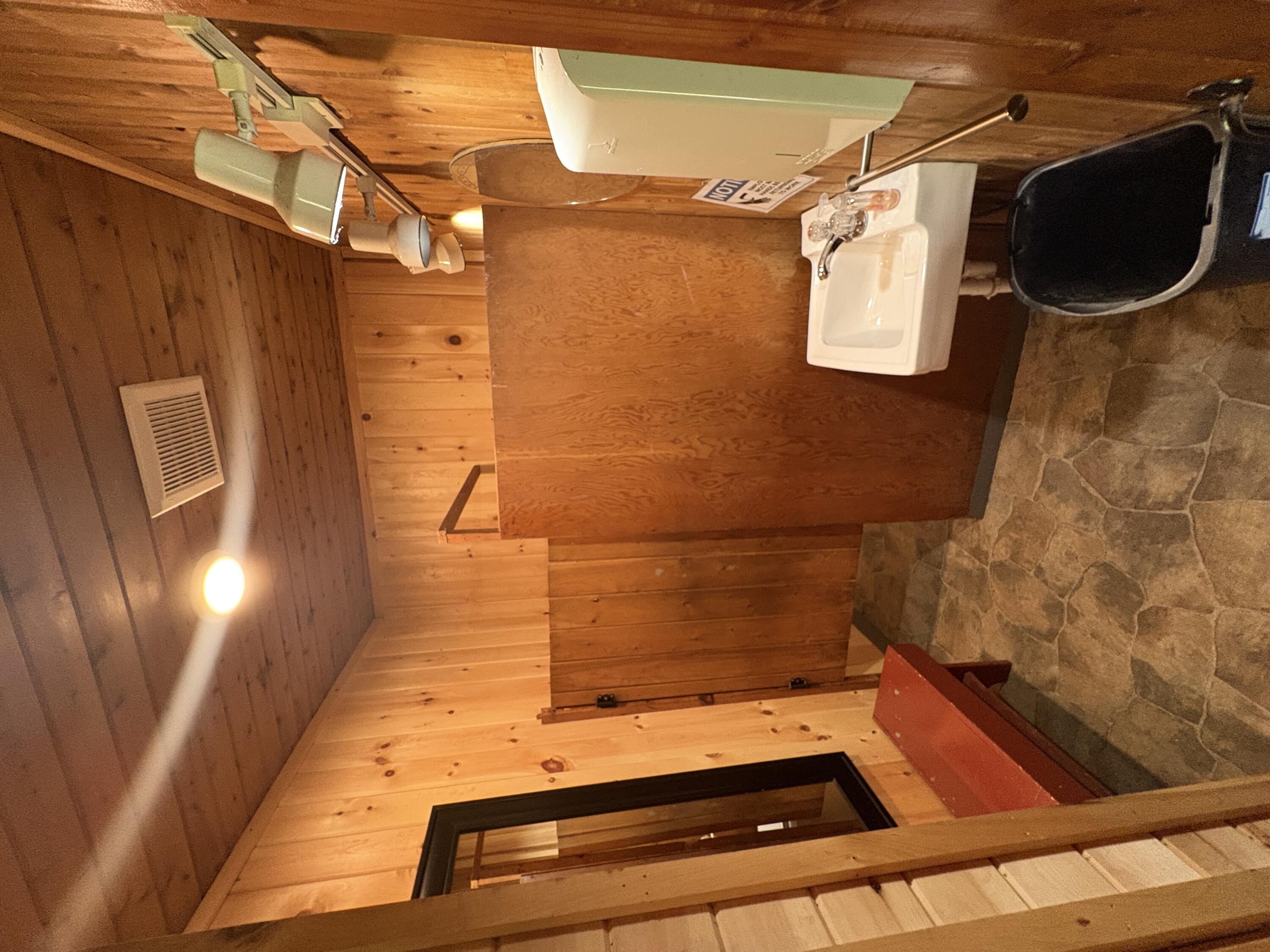 main property photo 75