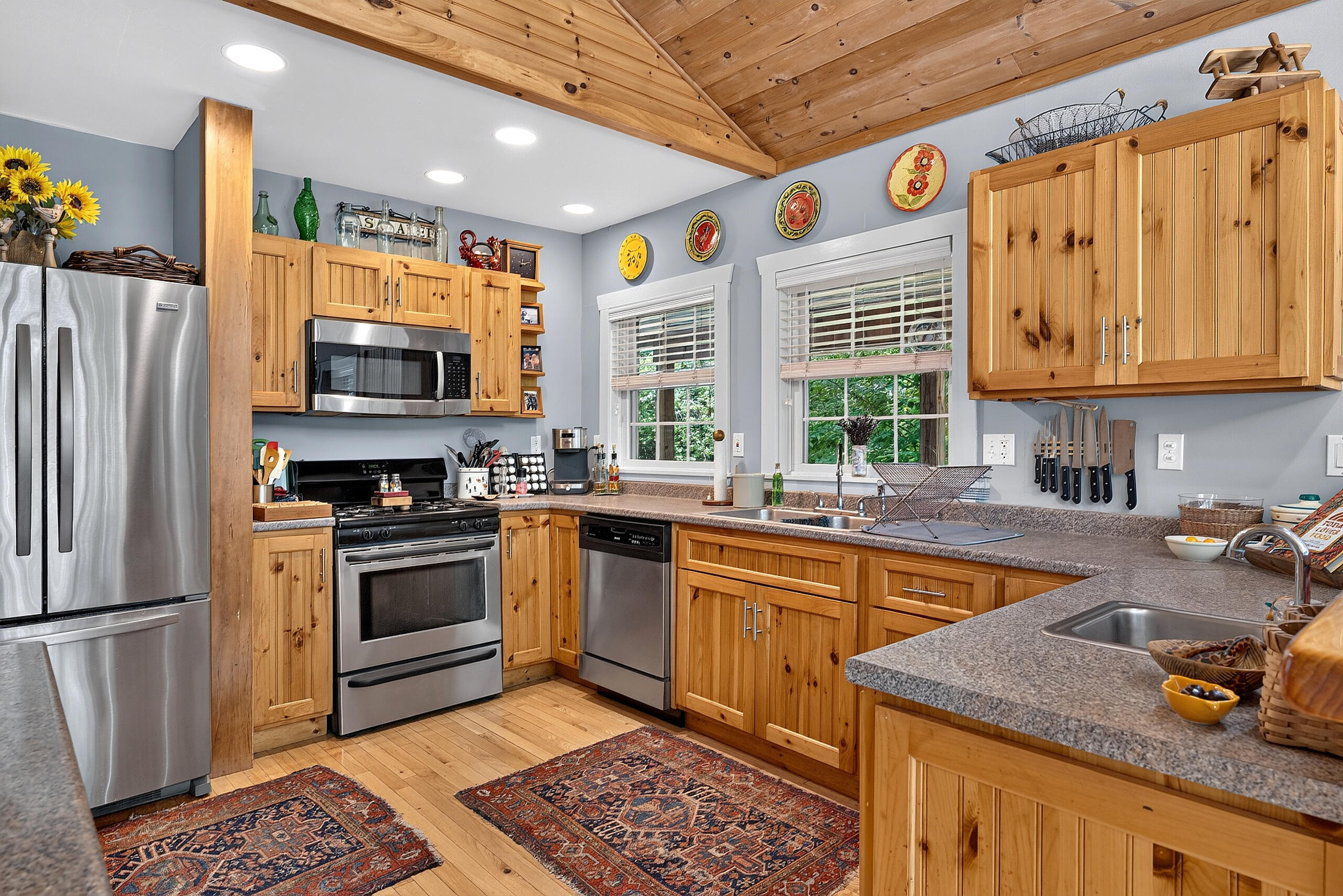 main property photo 14