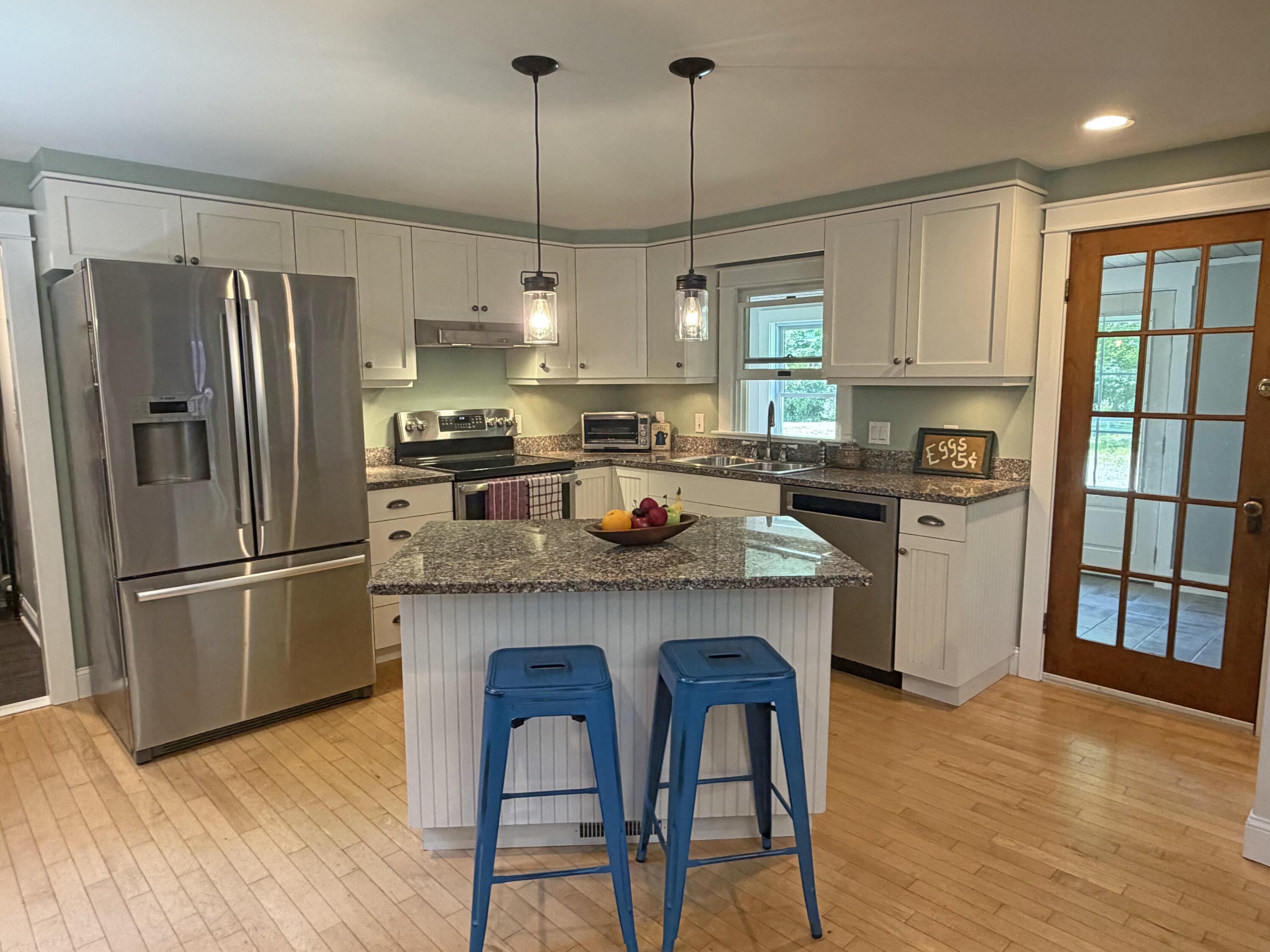 main property photo 9