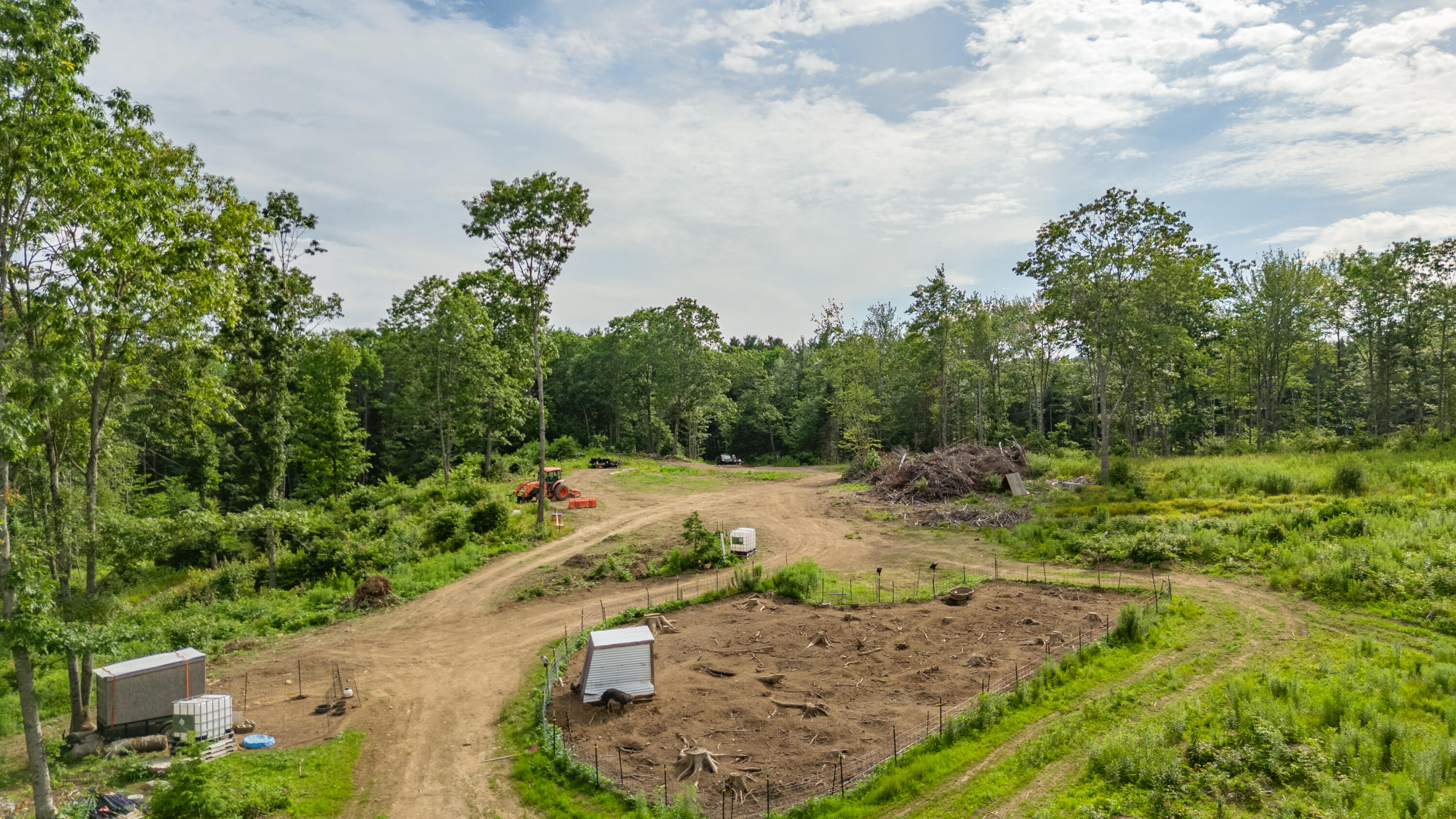 main property photo 35