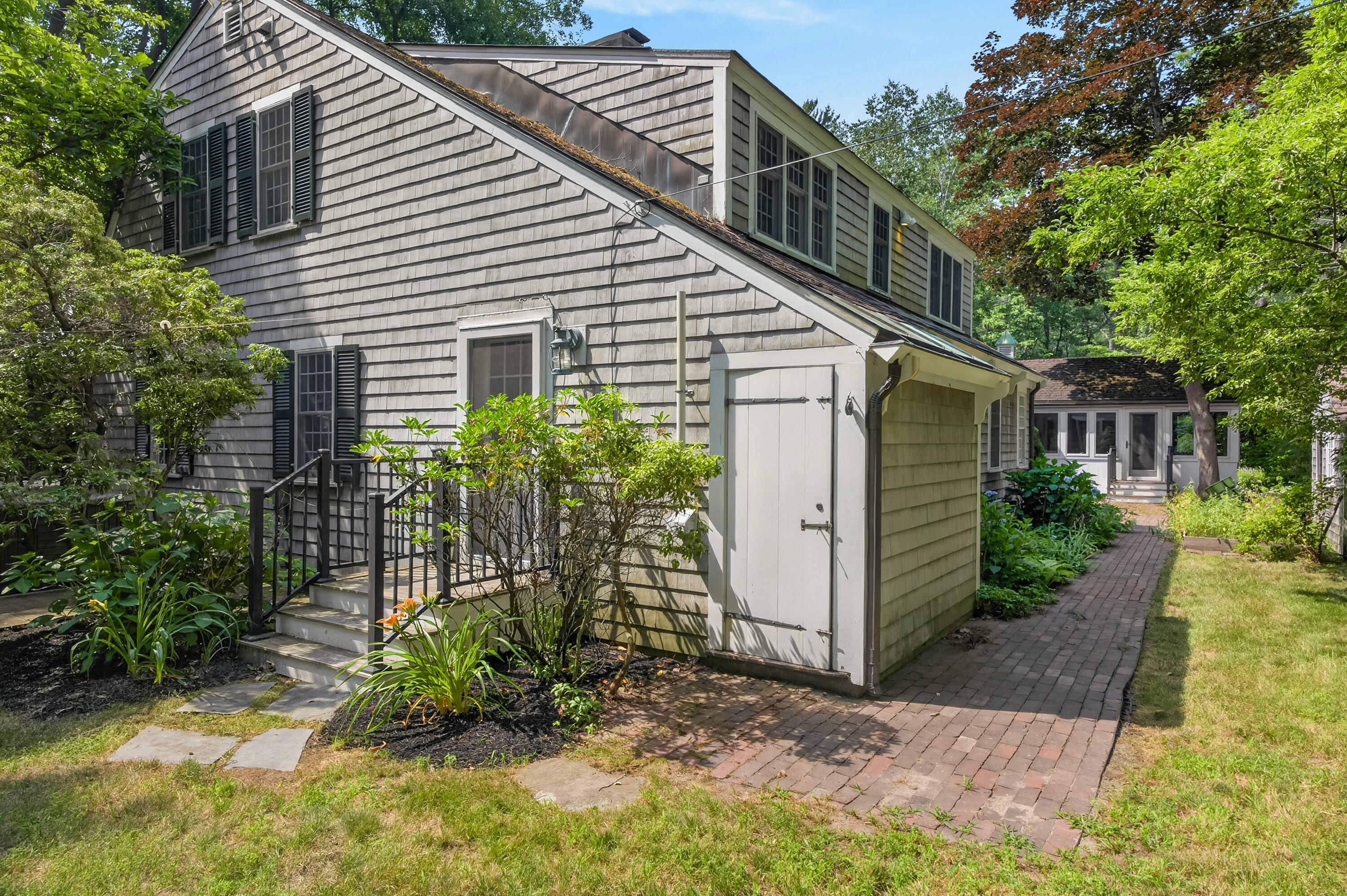 main property photo 41