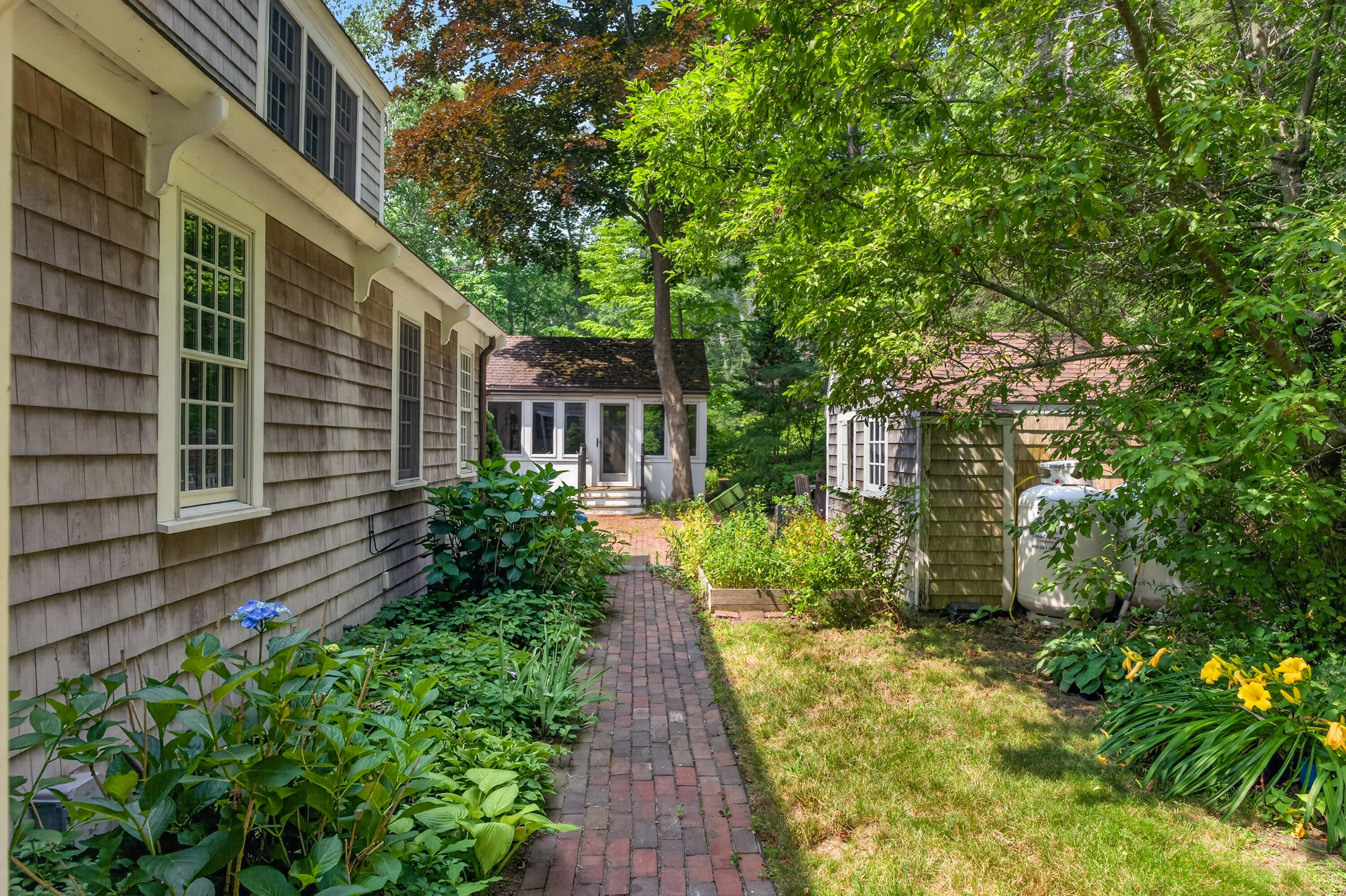 main property photo 42