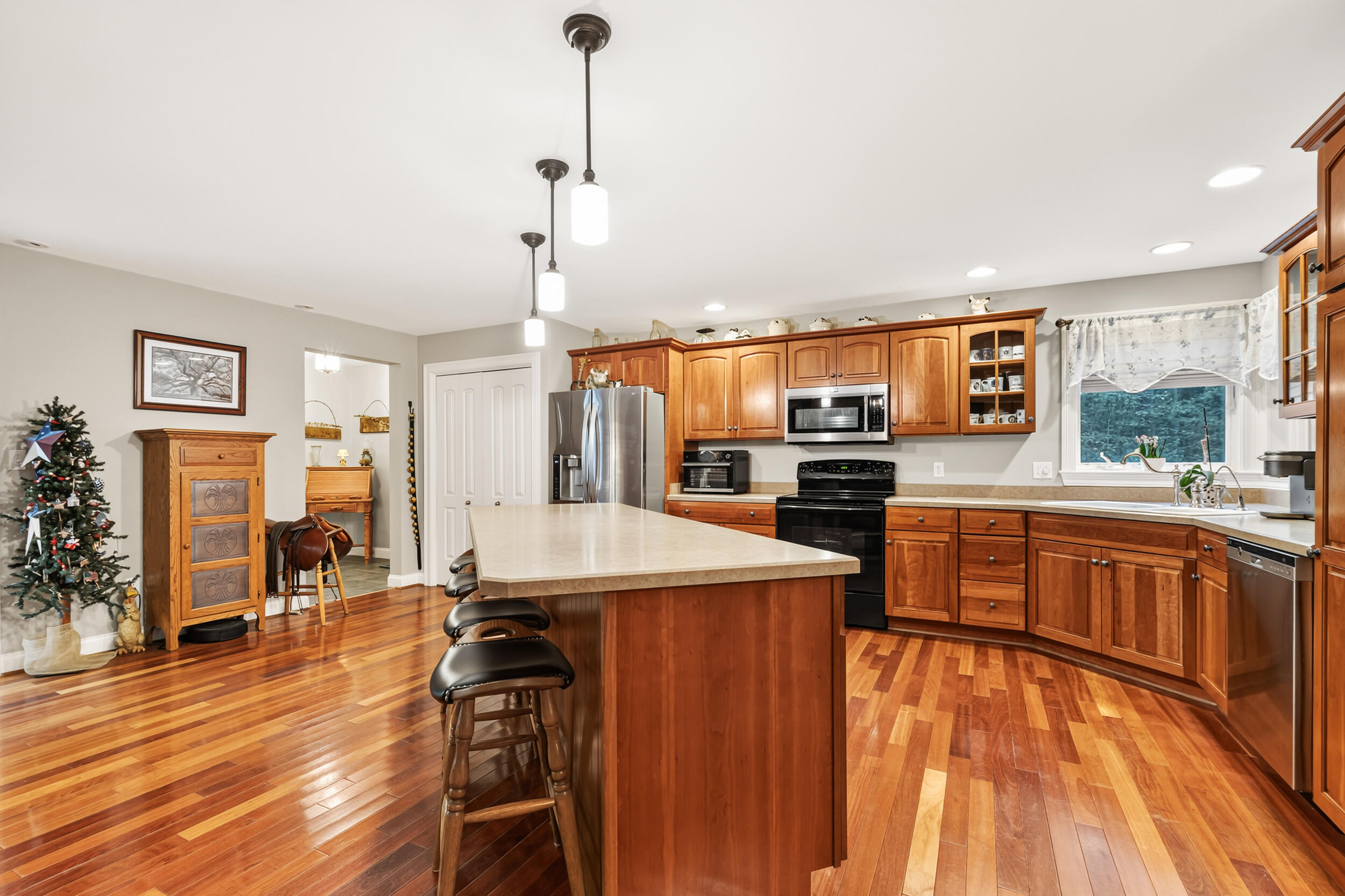 main property photo 39