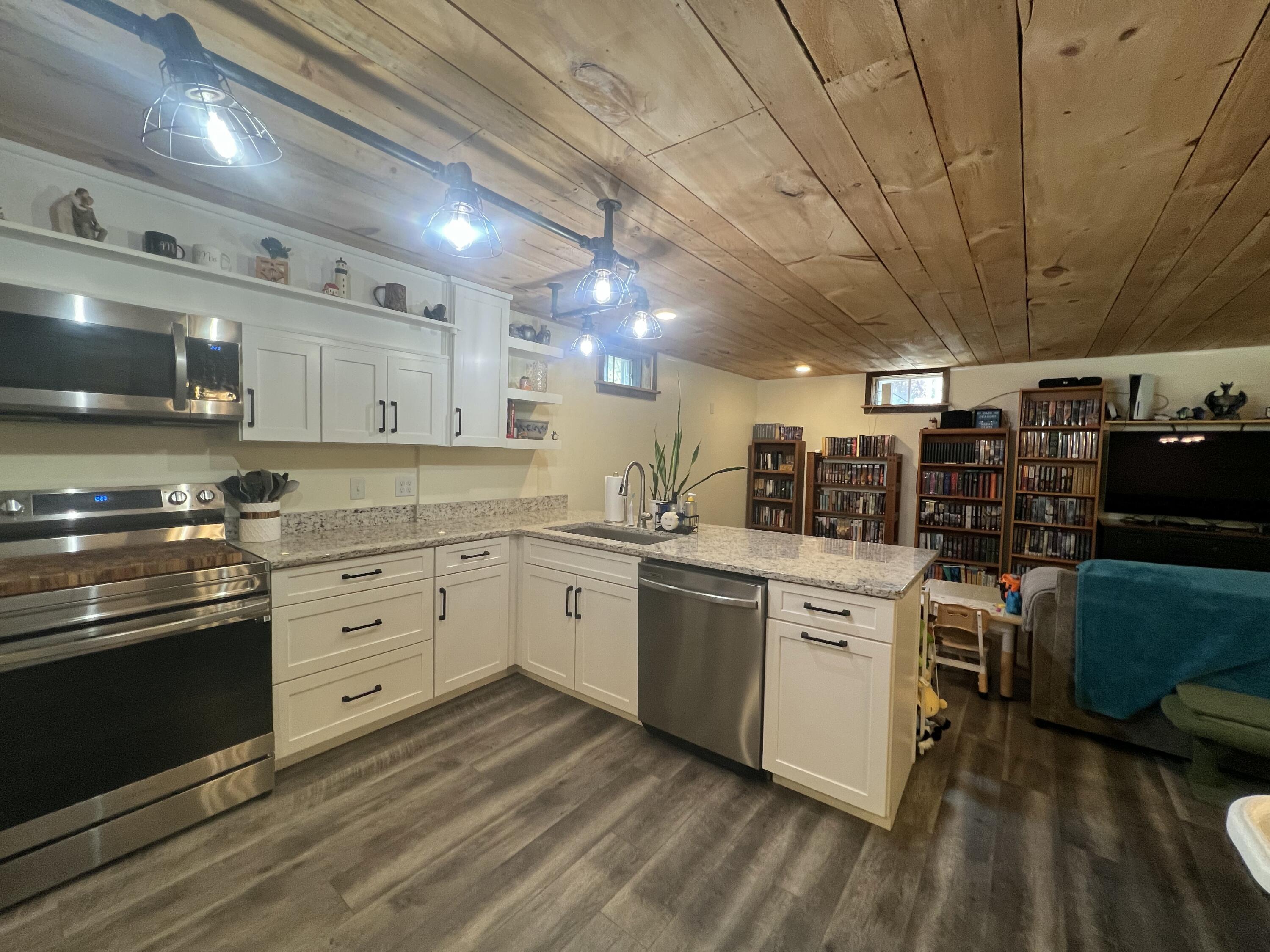 main property photo 80