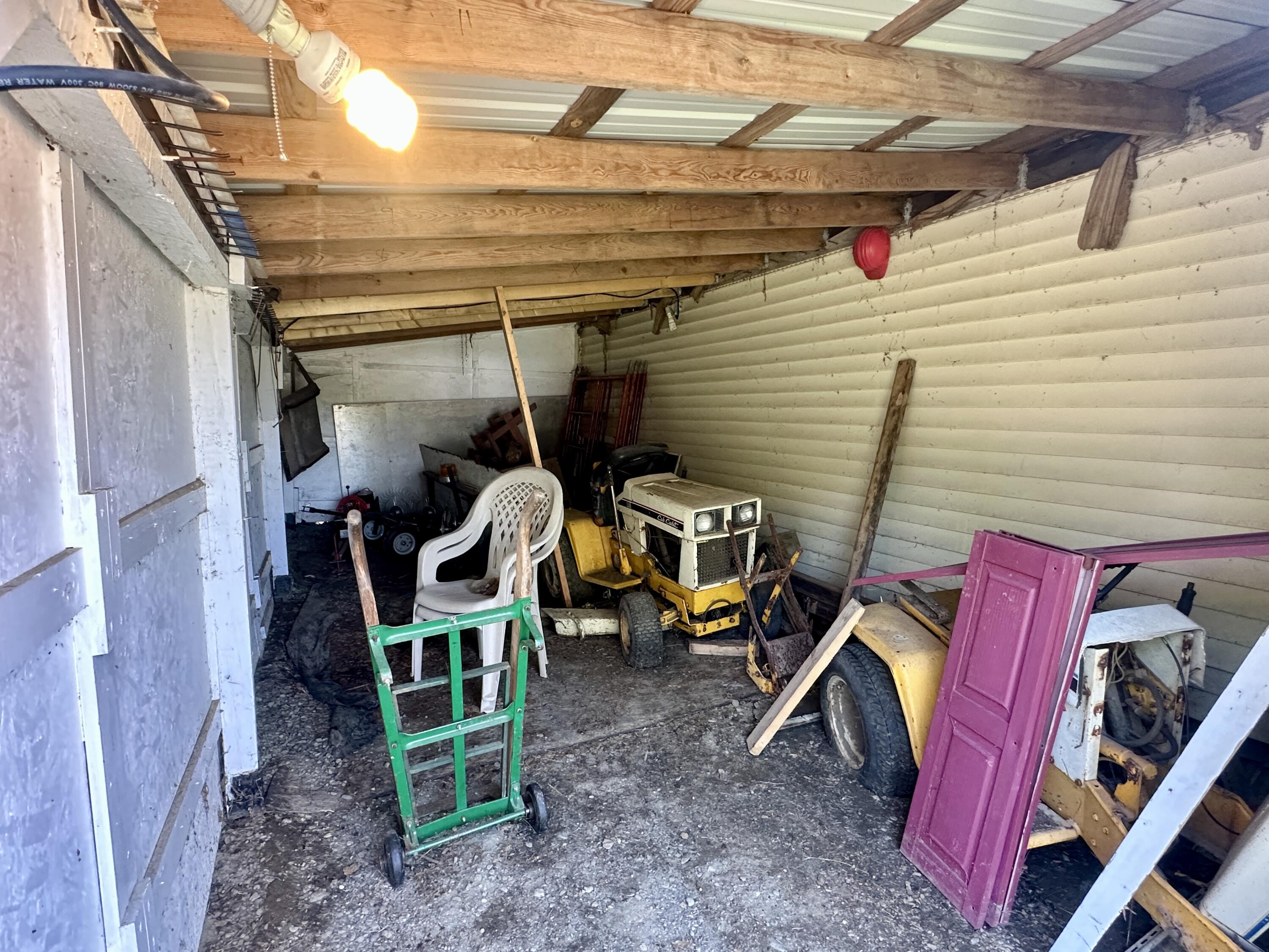 main property photo 35