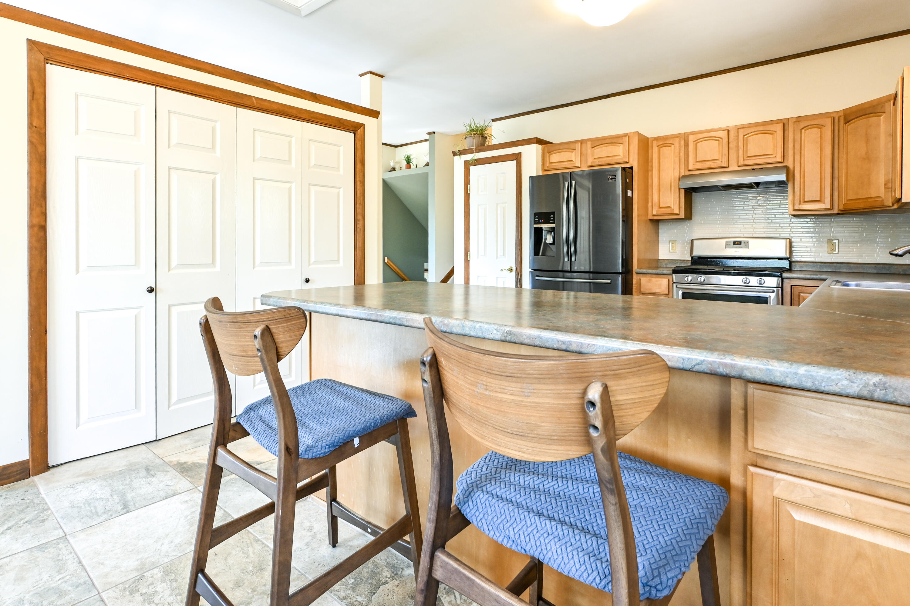 main property photo 6