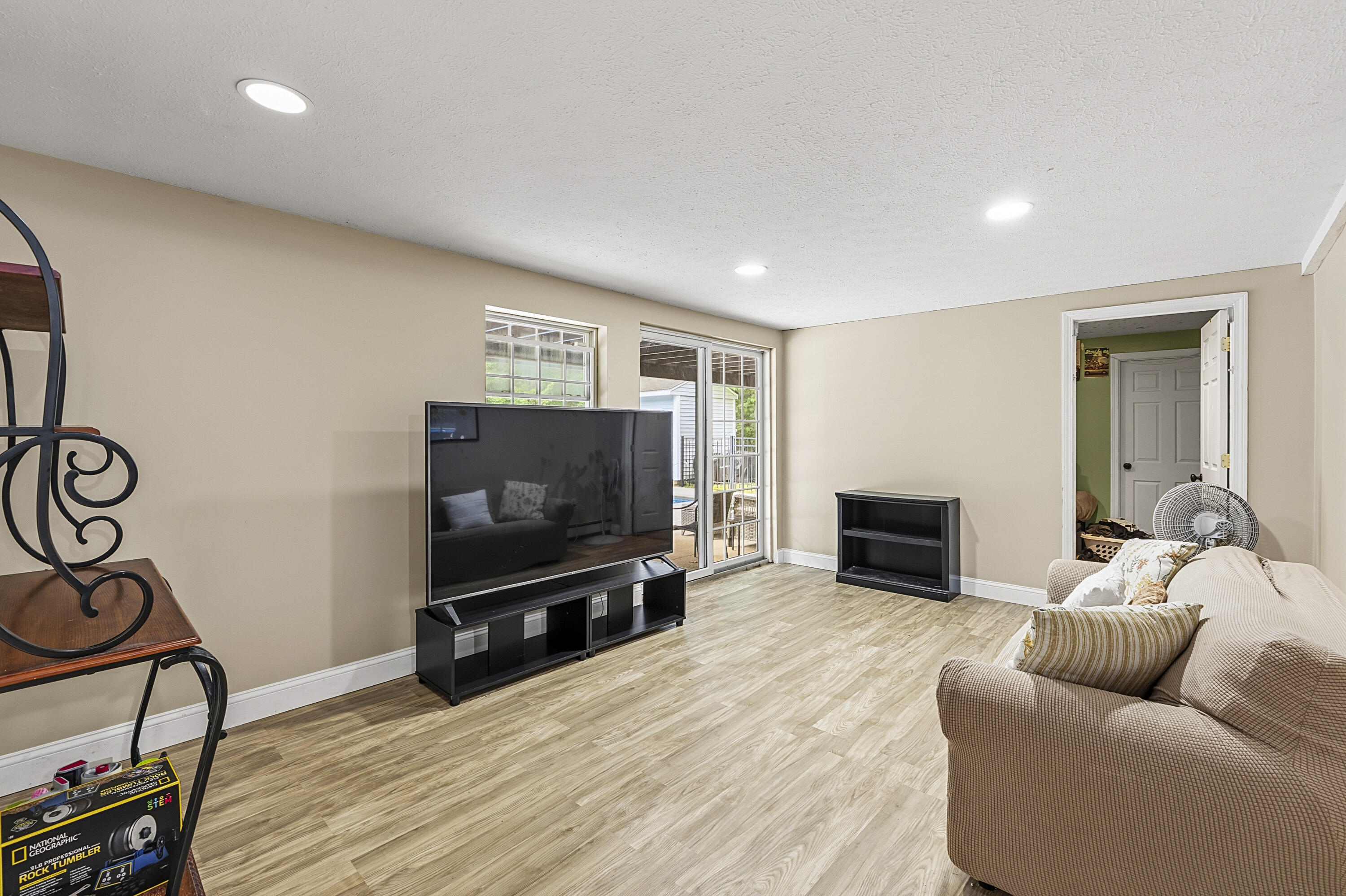 main property photo 49