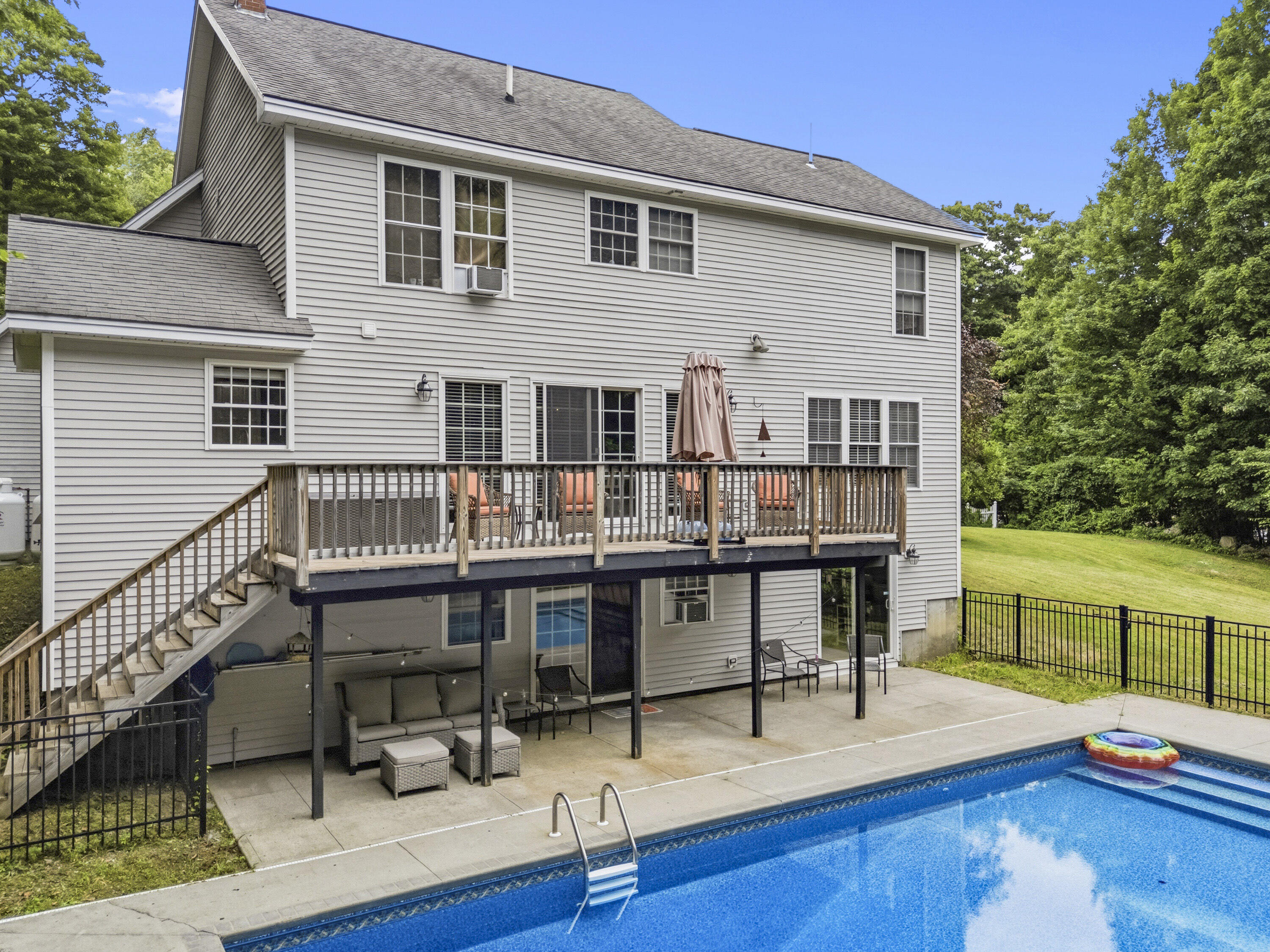 main property photo 59