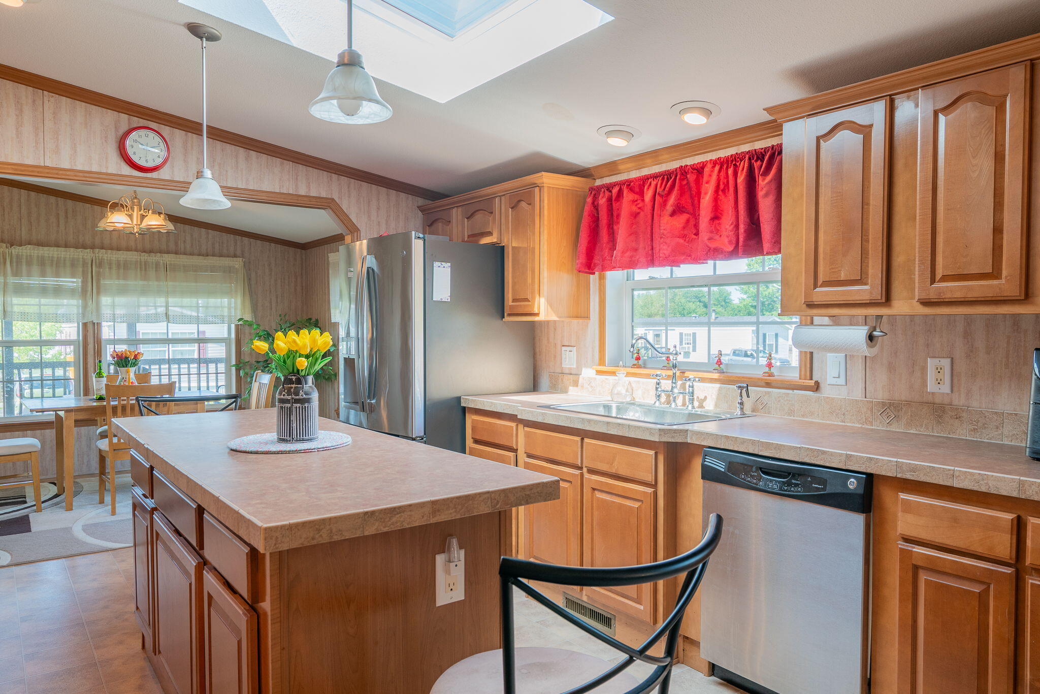 main property photo 13