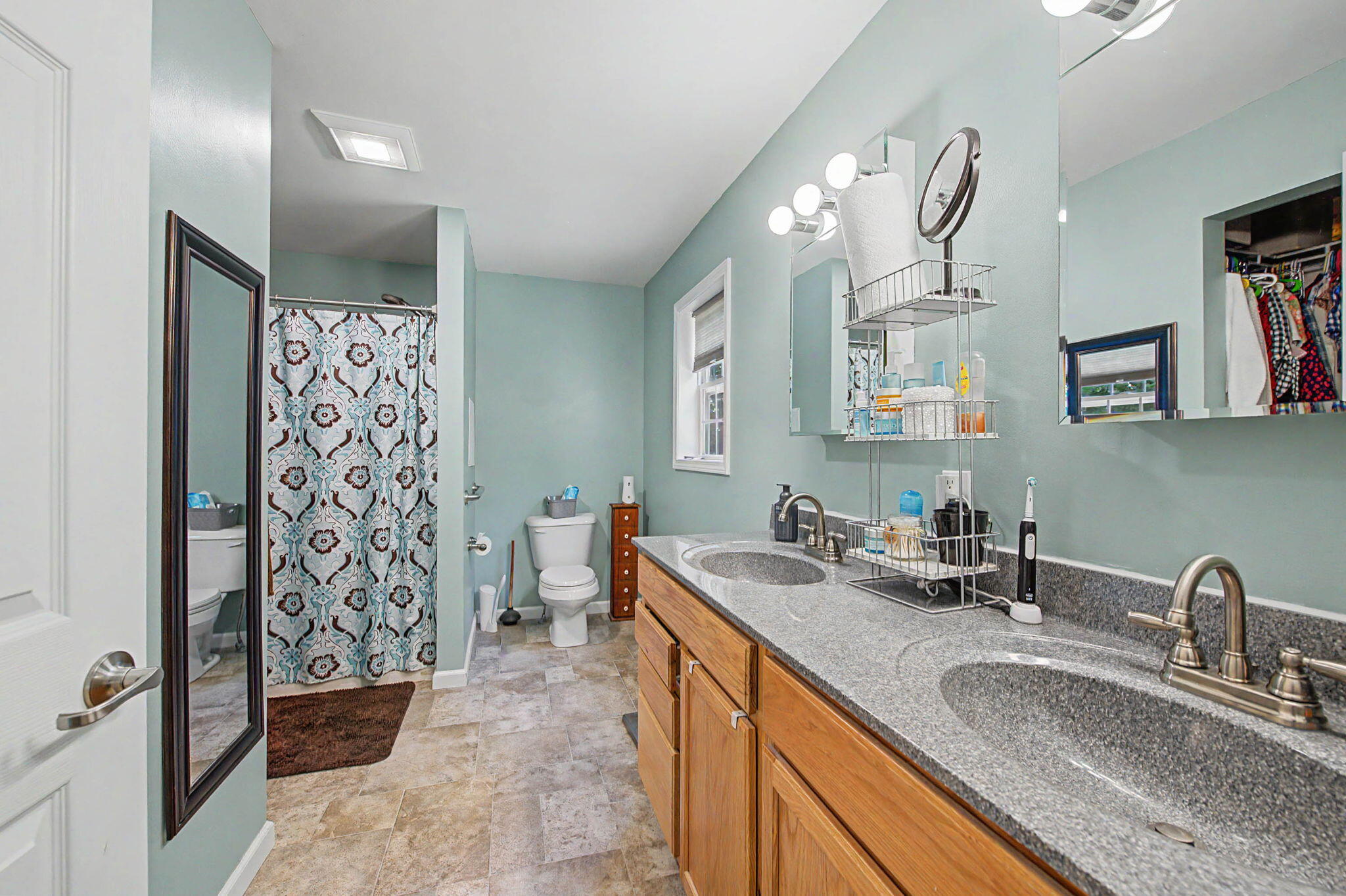 main property photo 16