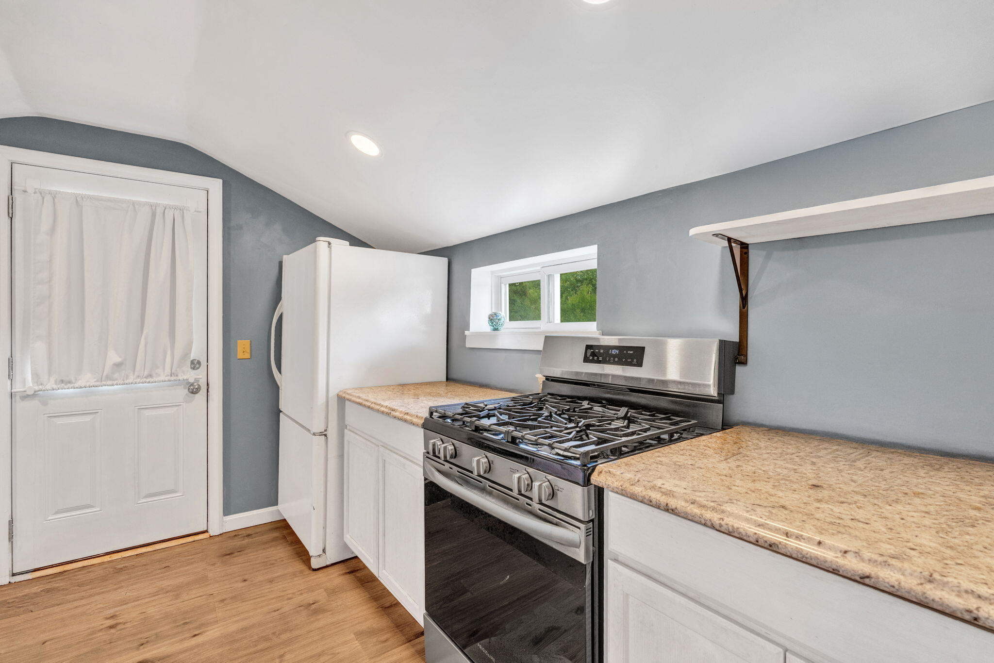 main property photo 82