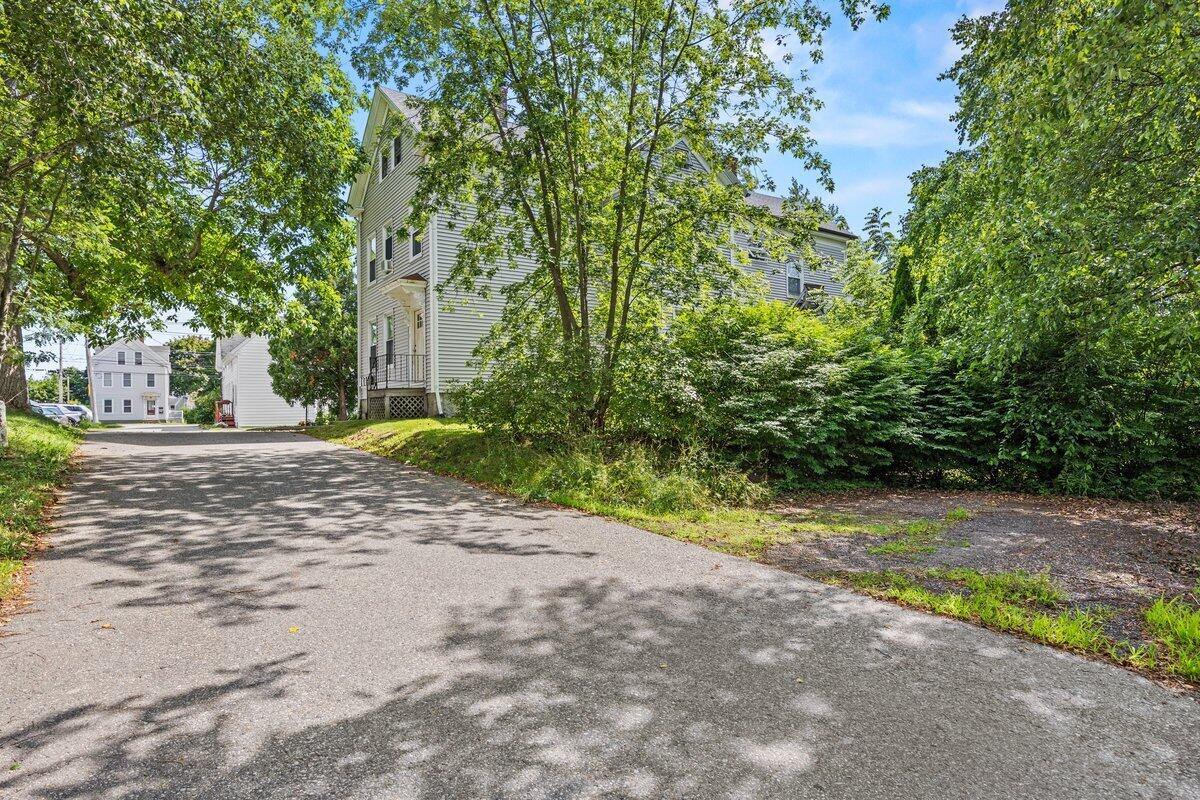 main property photo 44