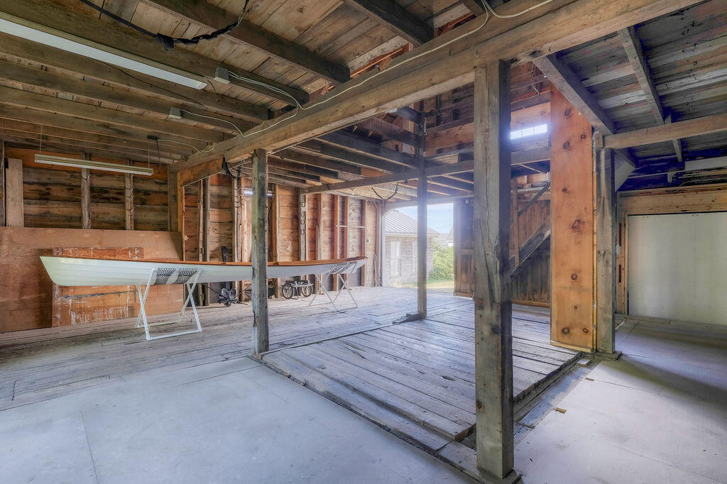 main property photo 66