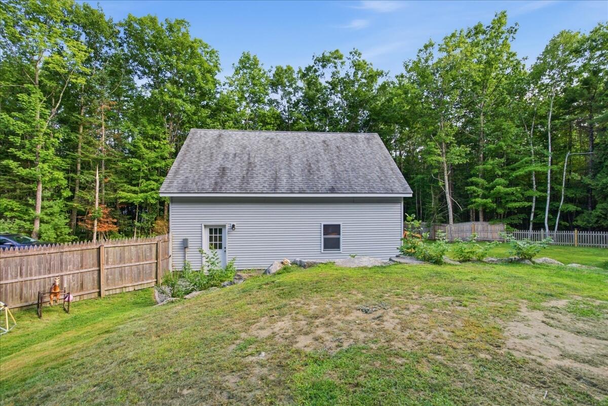 main property photo 77