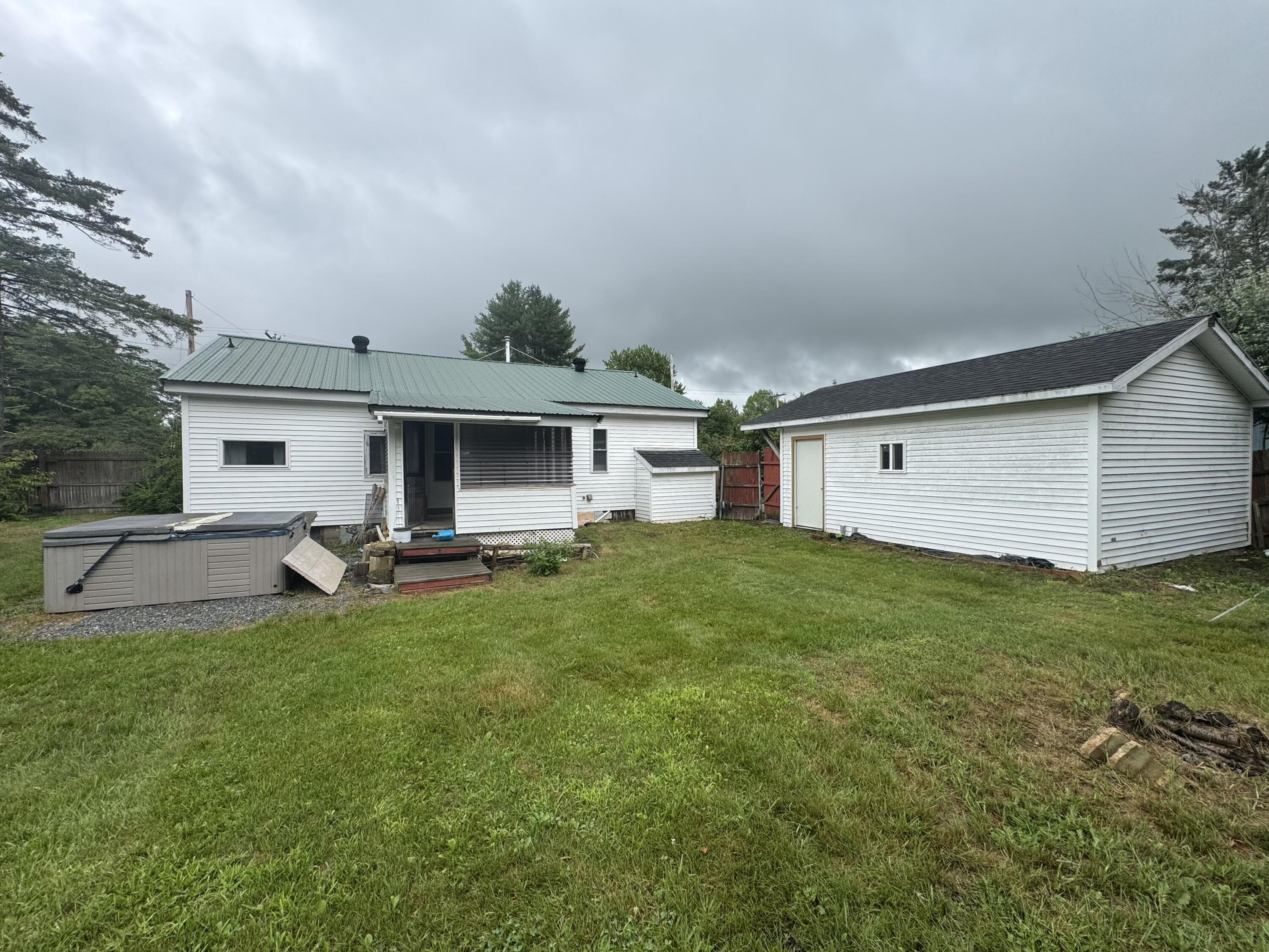 main property photo 28