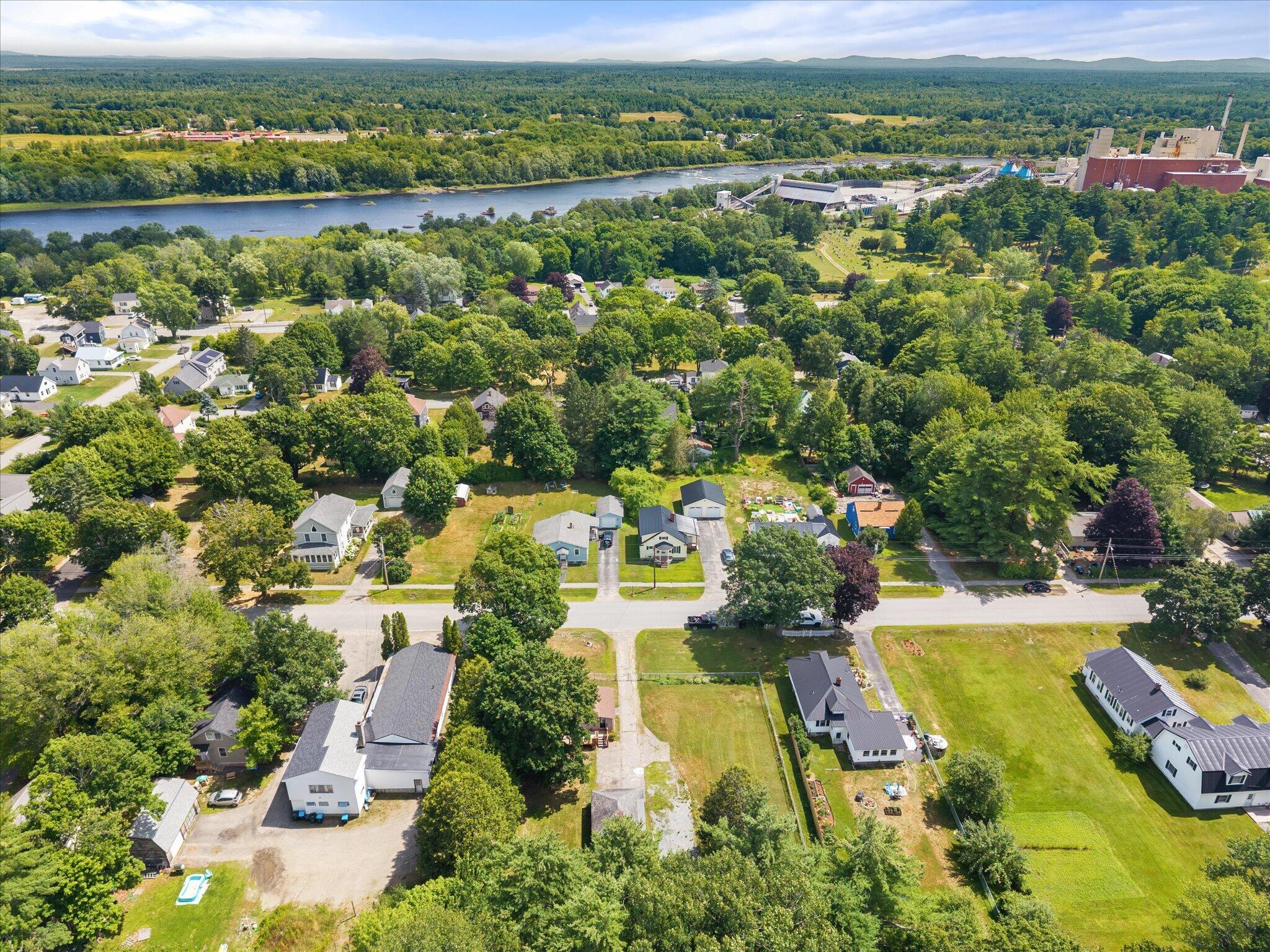 main property photo 33
