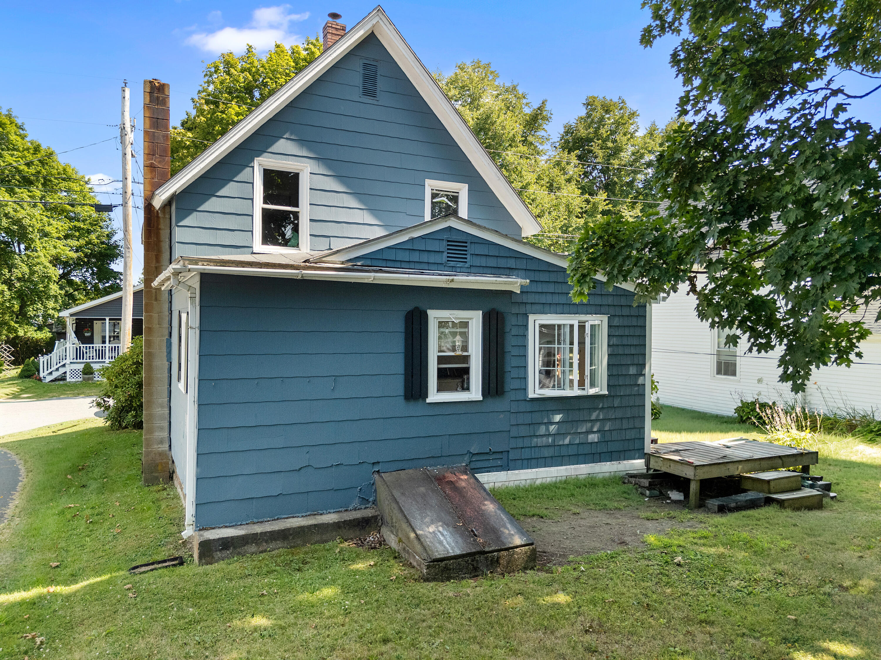main property photo 2