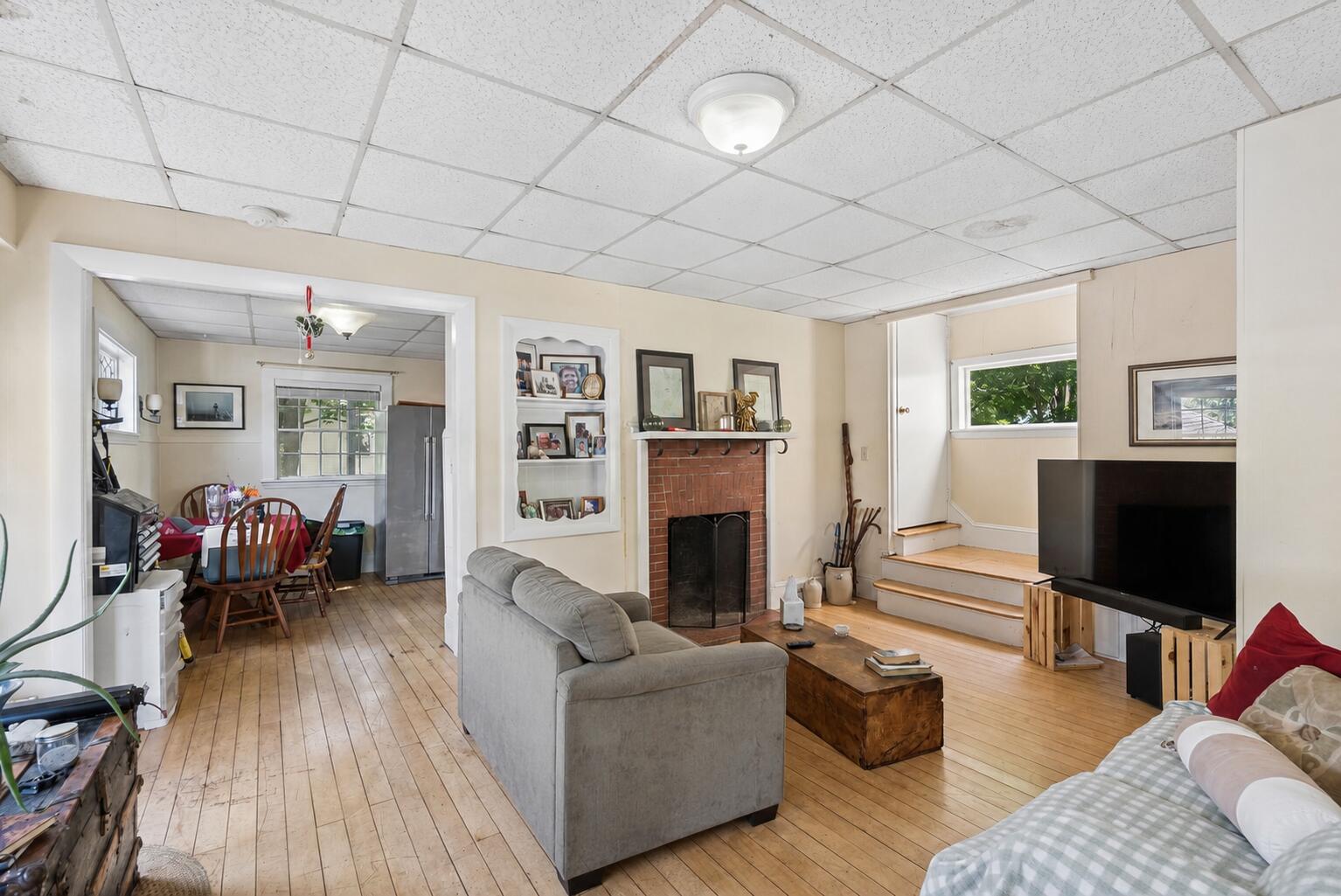 main property photo 30