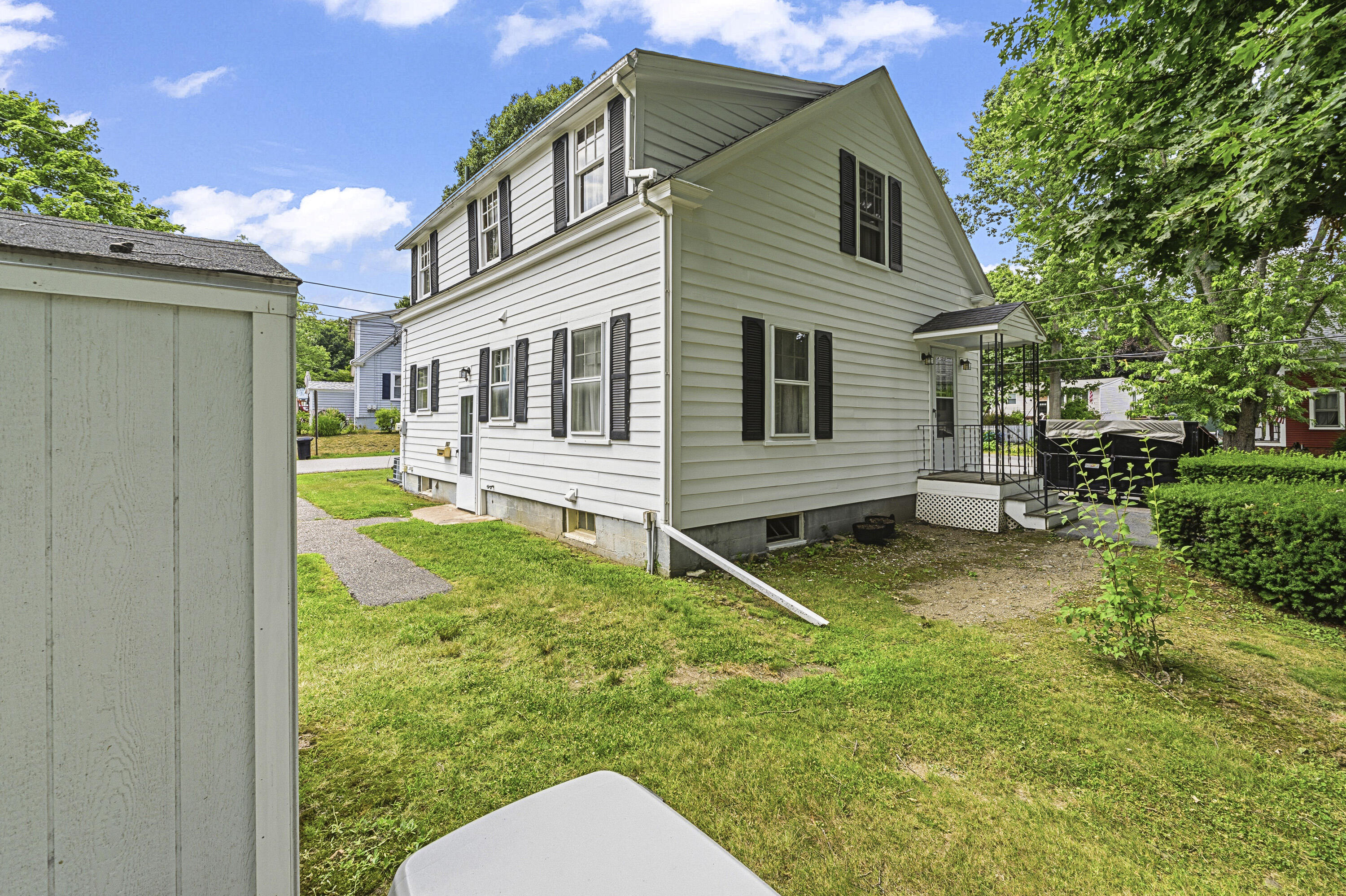 main property photo 32