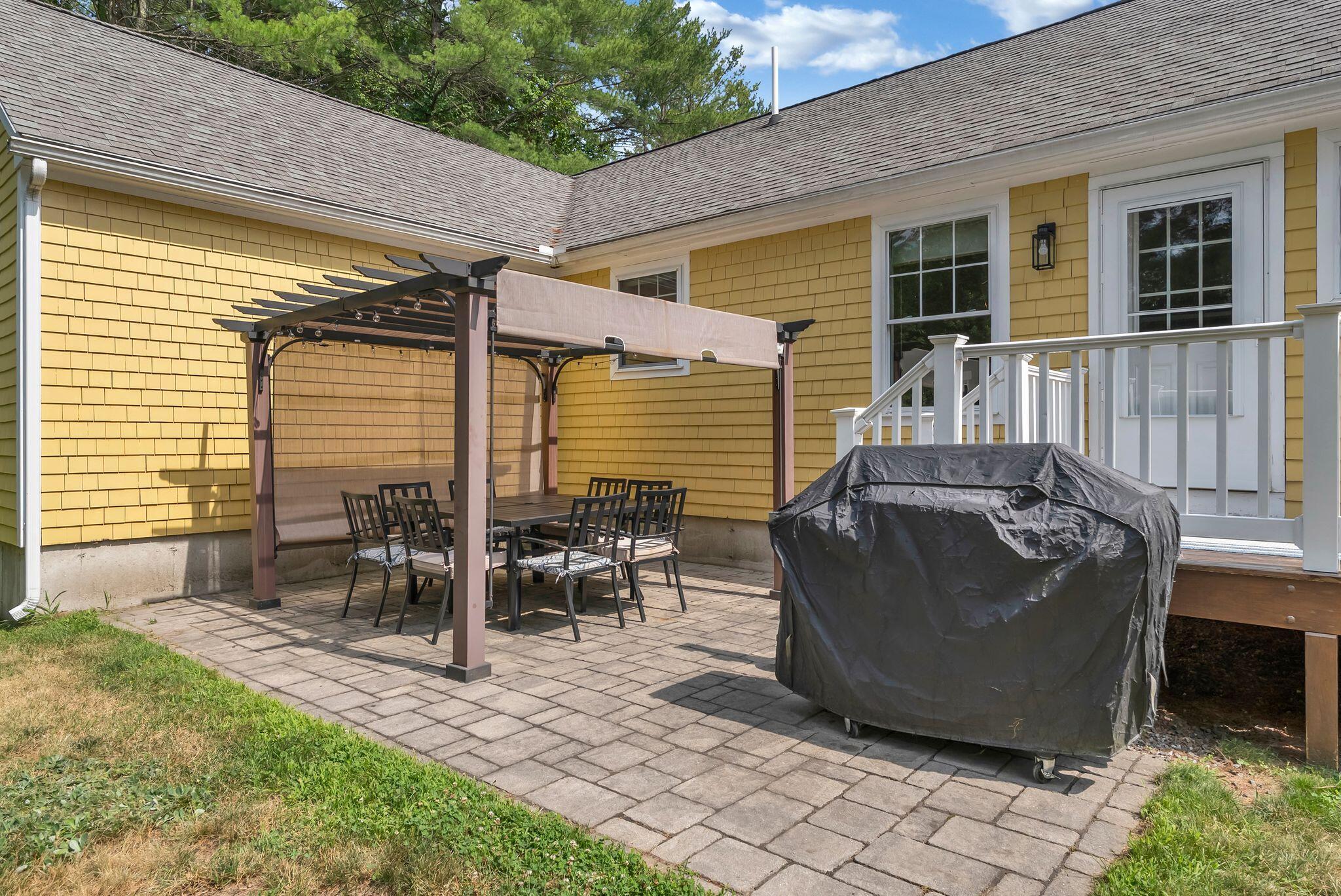 main property photo 45