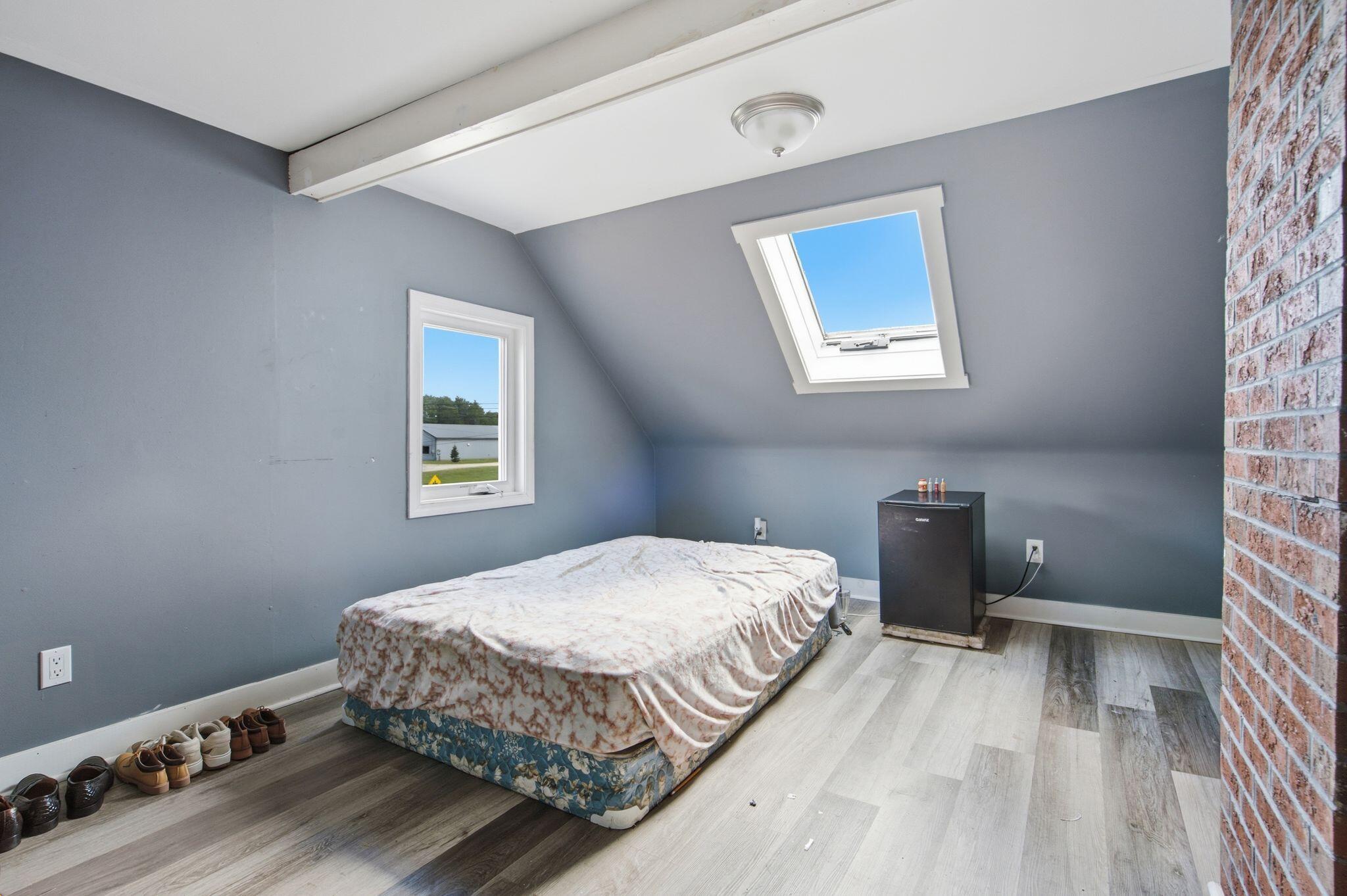 main property photo 23