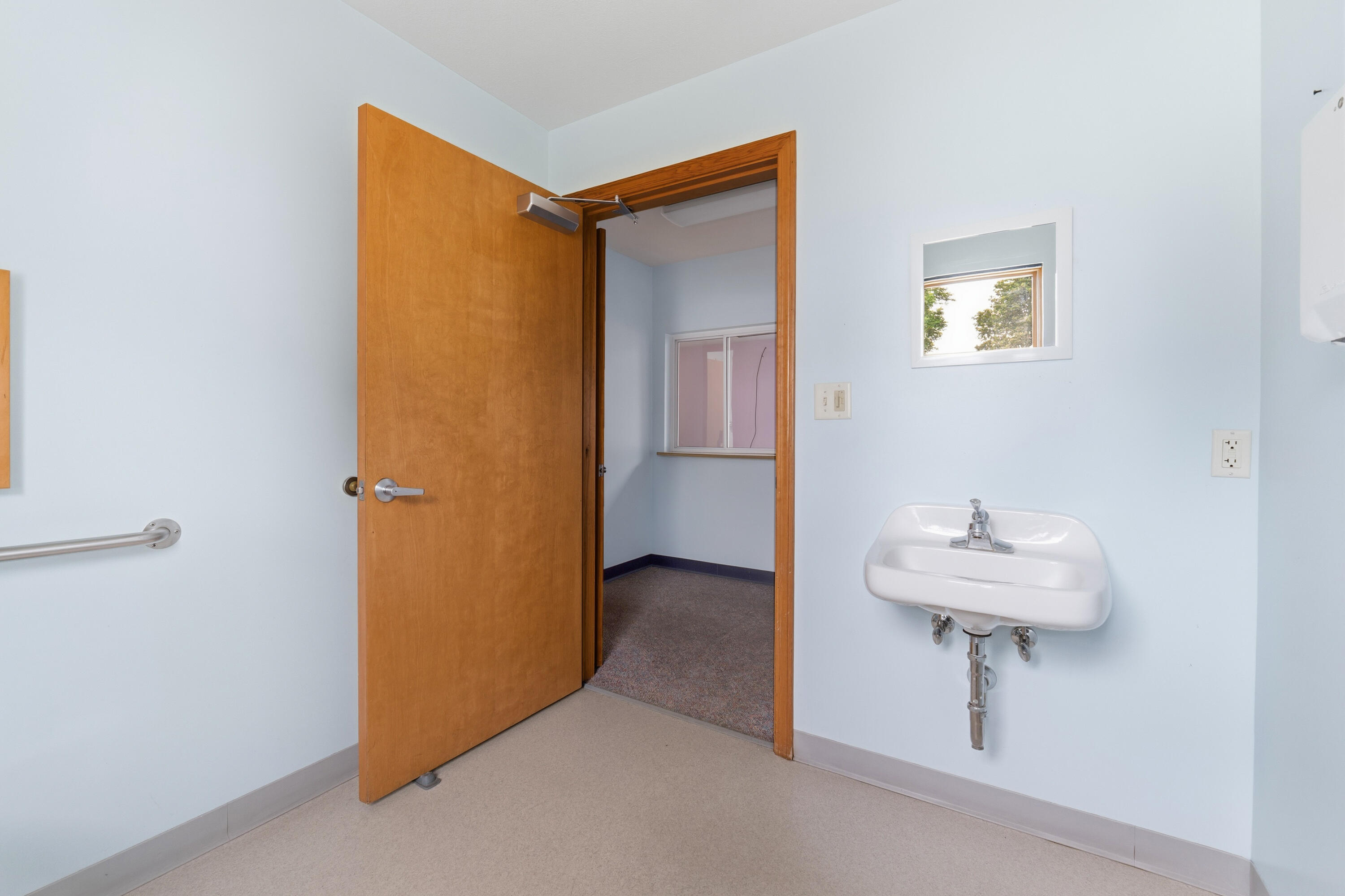 main property photo 21