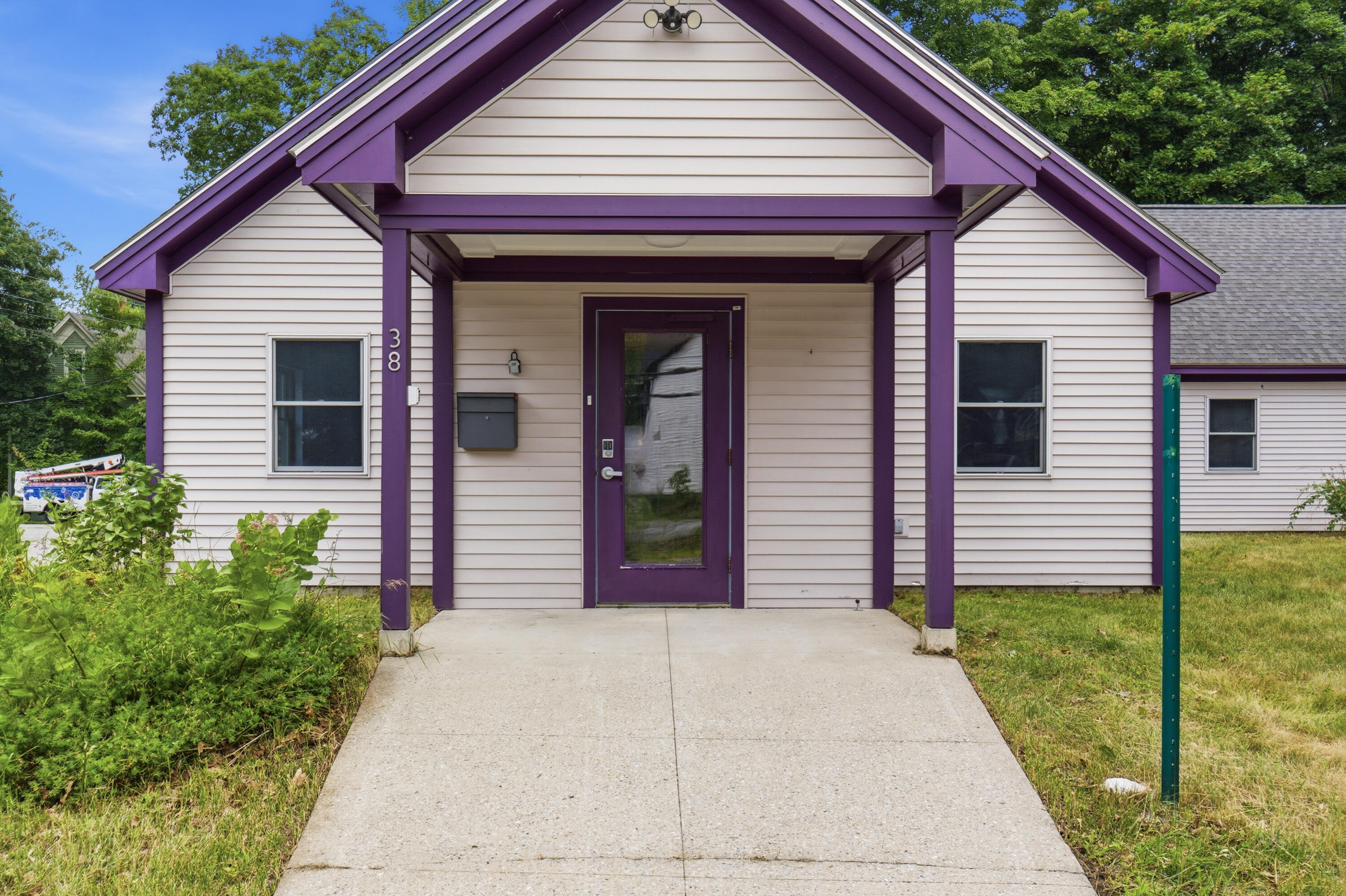 main property photo 7