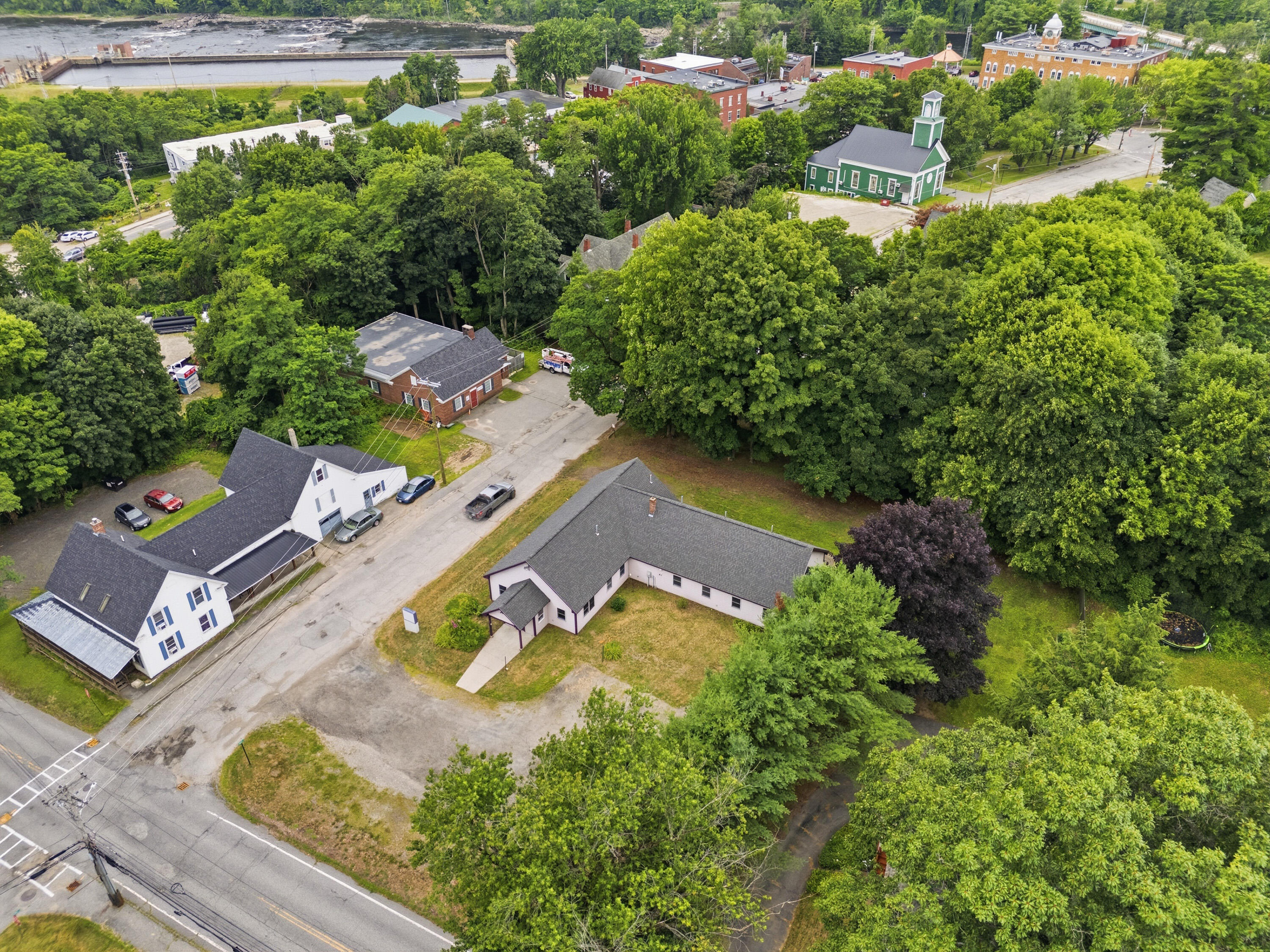 main property photo 75