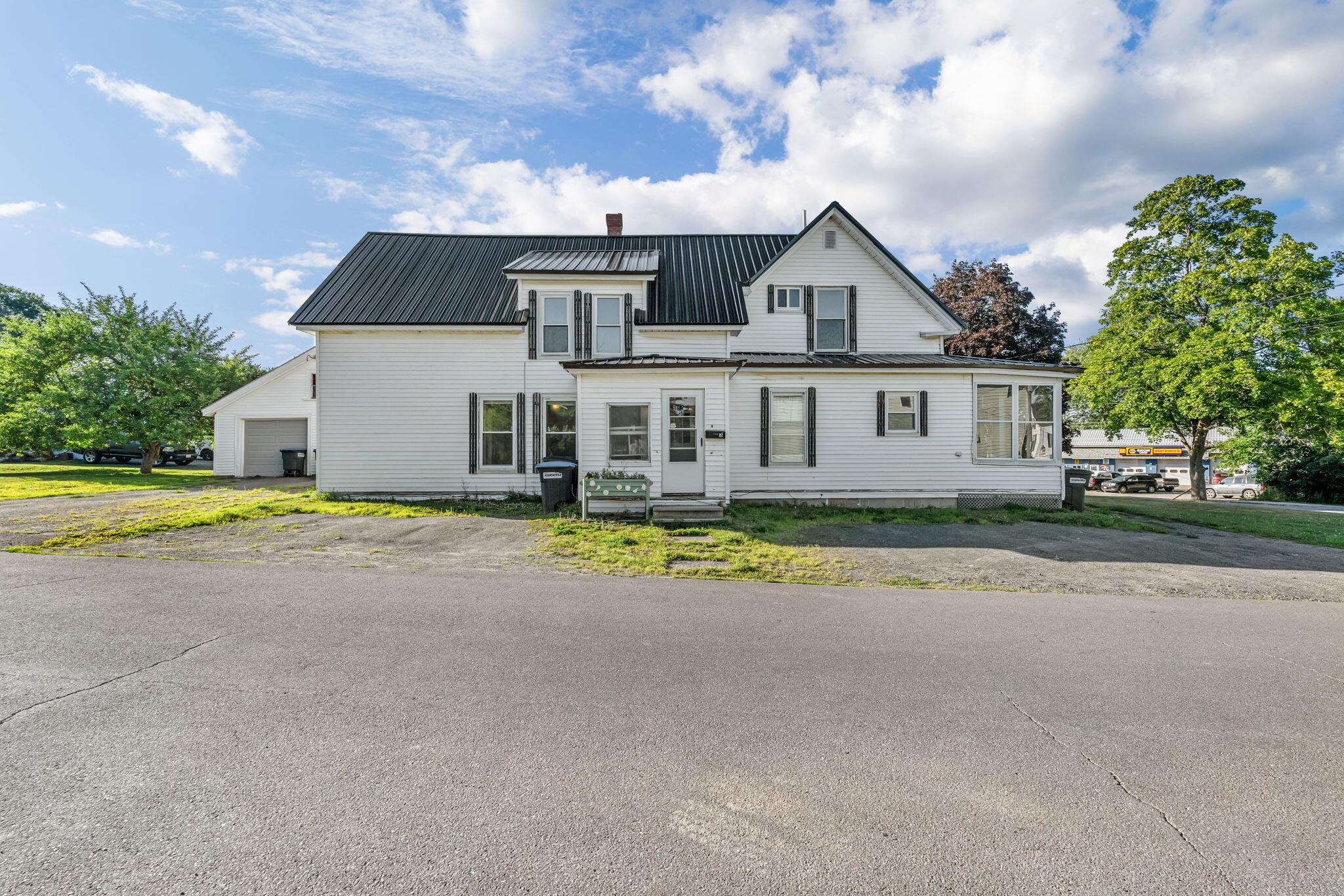 main property photo 90