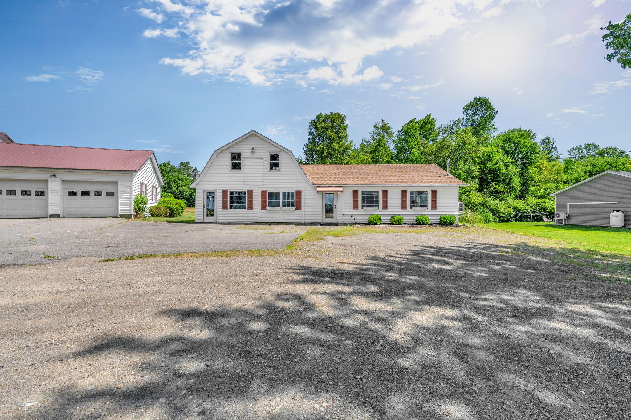 main property photo 51