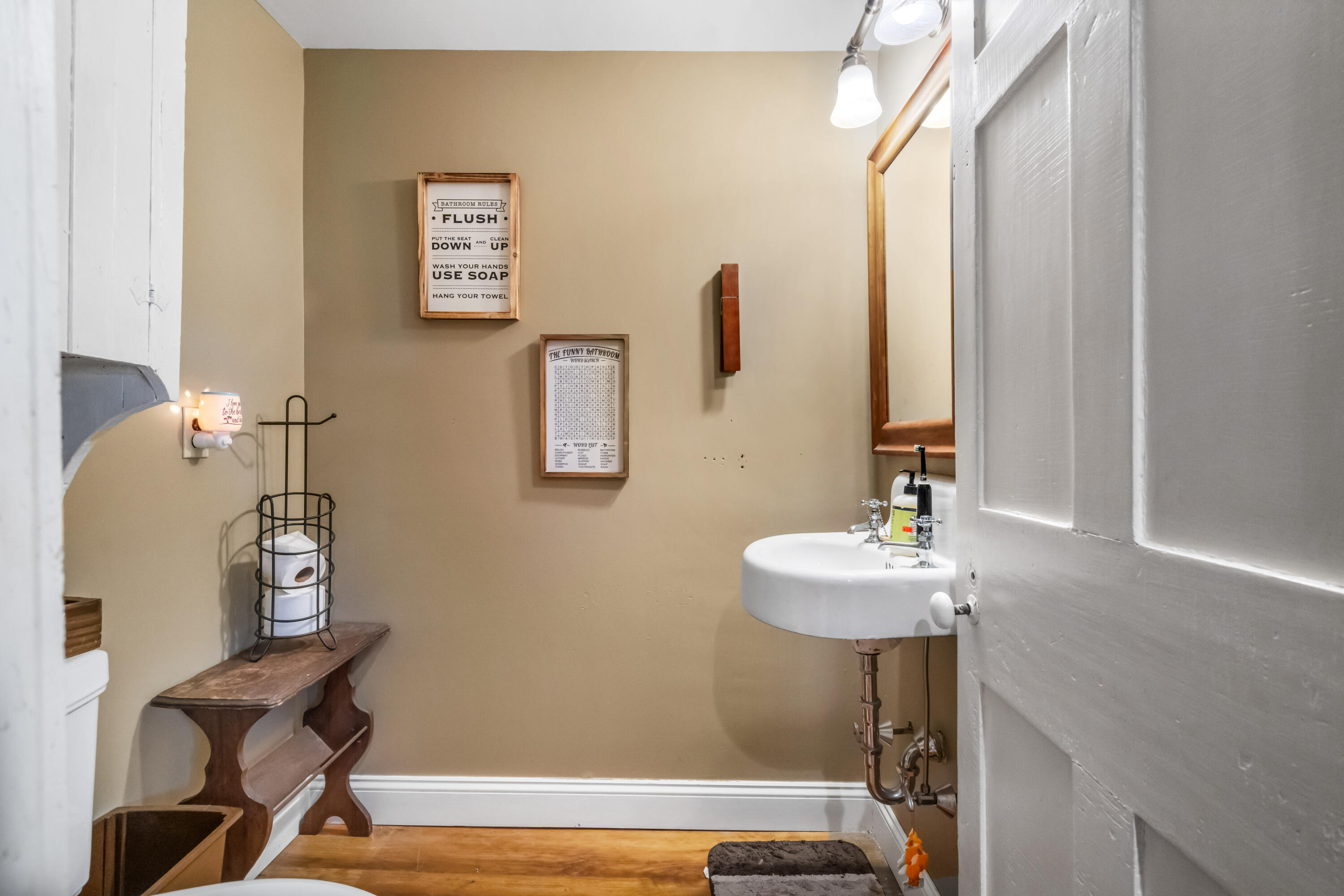 main property photo 28